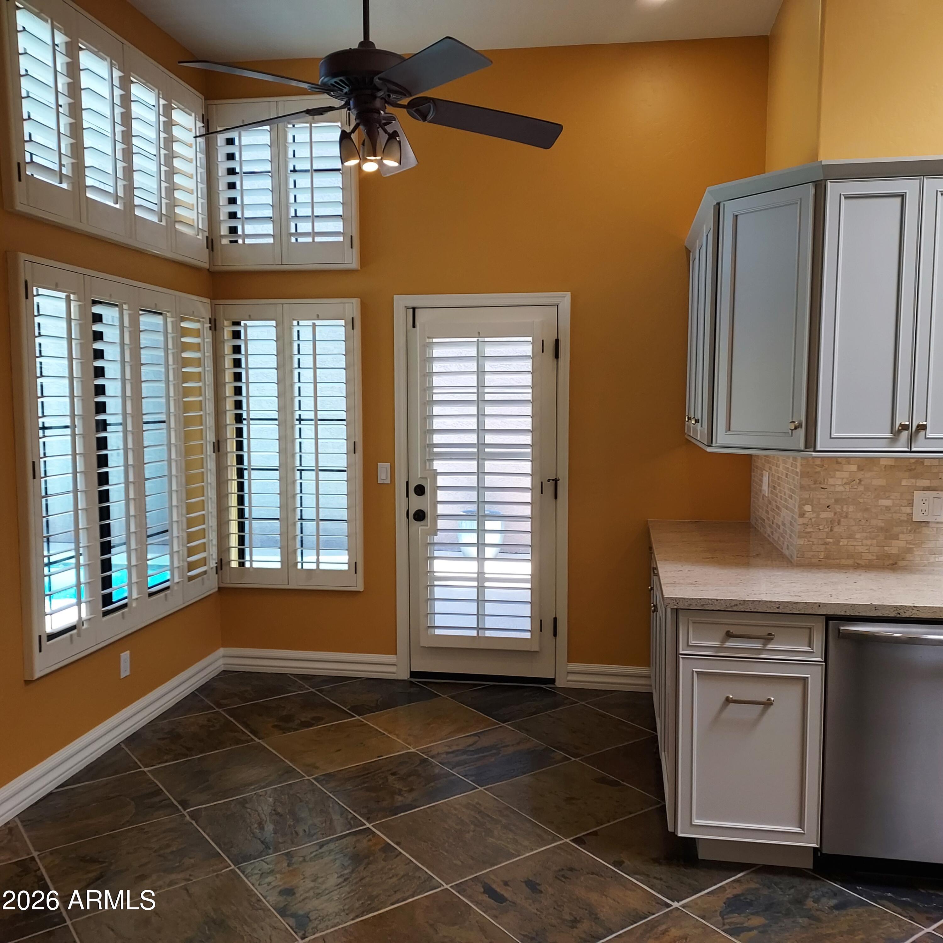 LA MARIPOSA VILLAS 3 in McCormick Ranch - Residential Lease