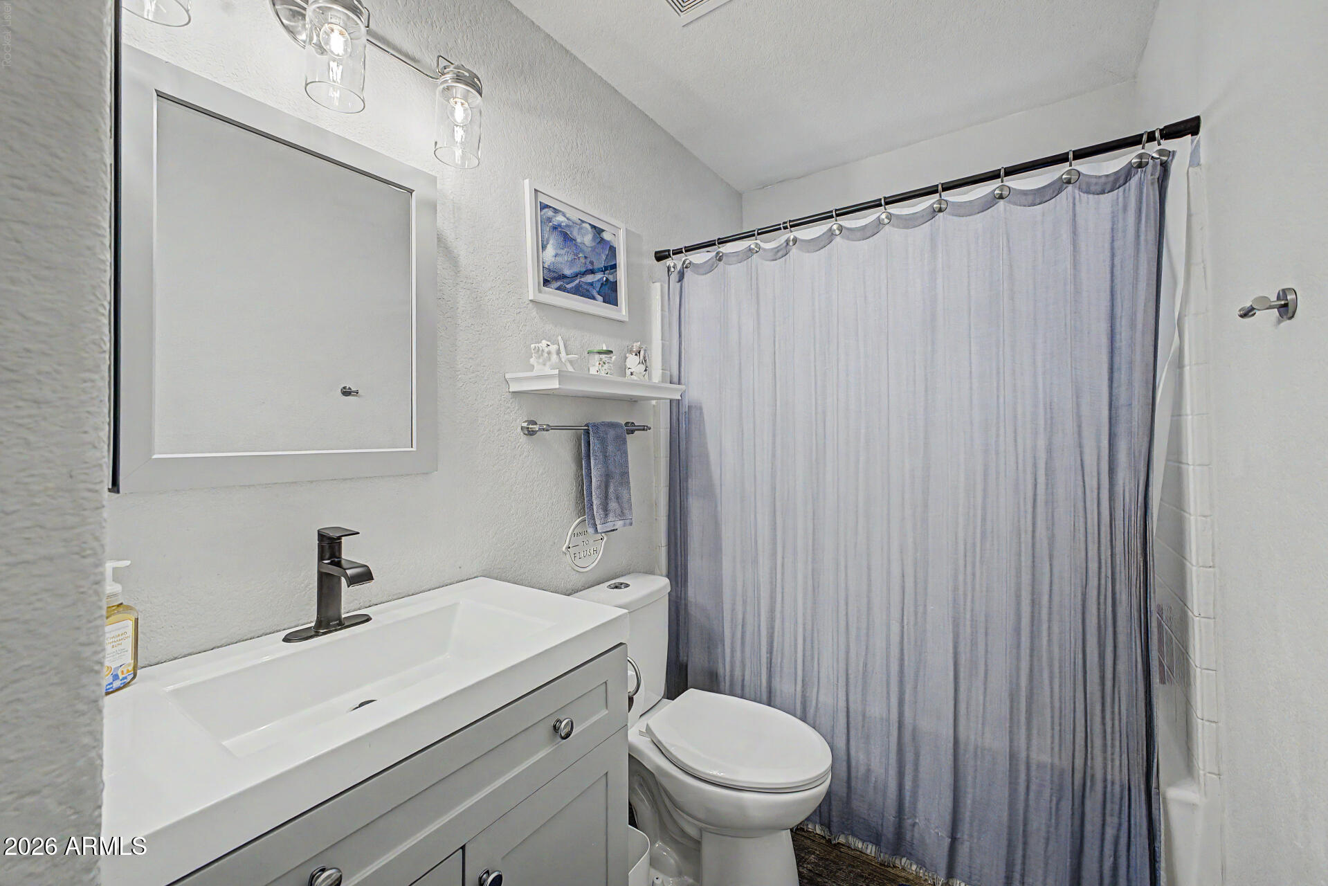 MOUNTAINGATE UNIT 1 - Residential