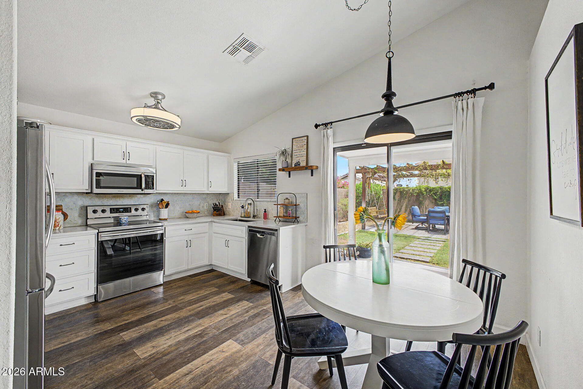 MOUNTAINGATE UNIT 1 - Residential