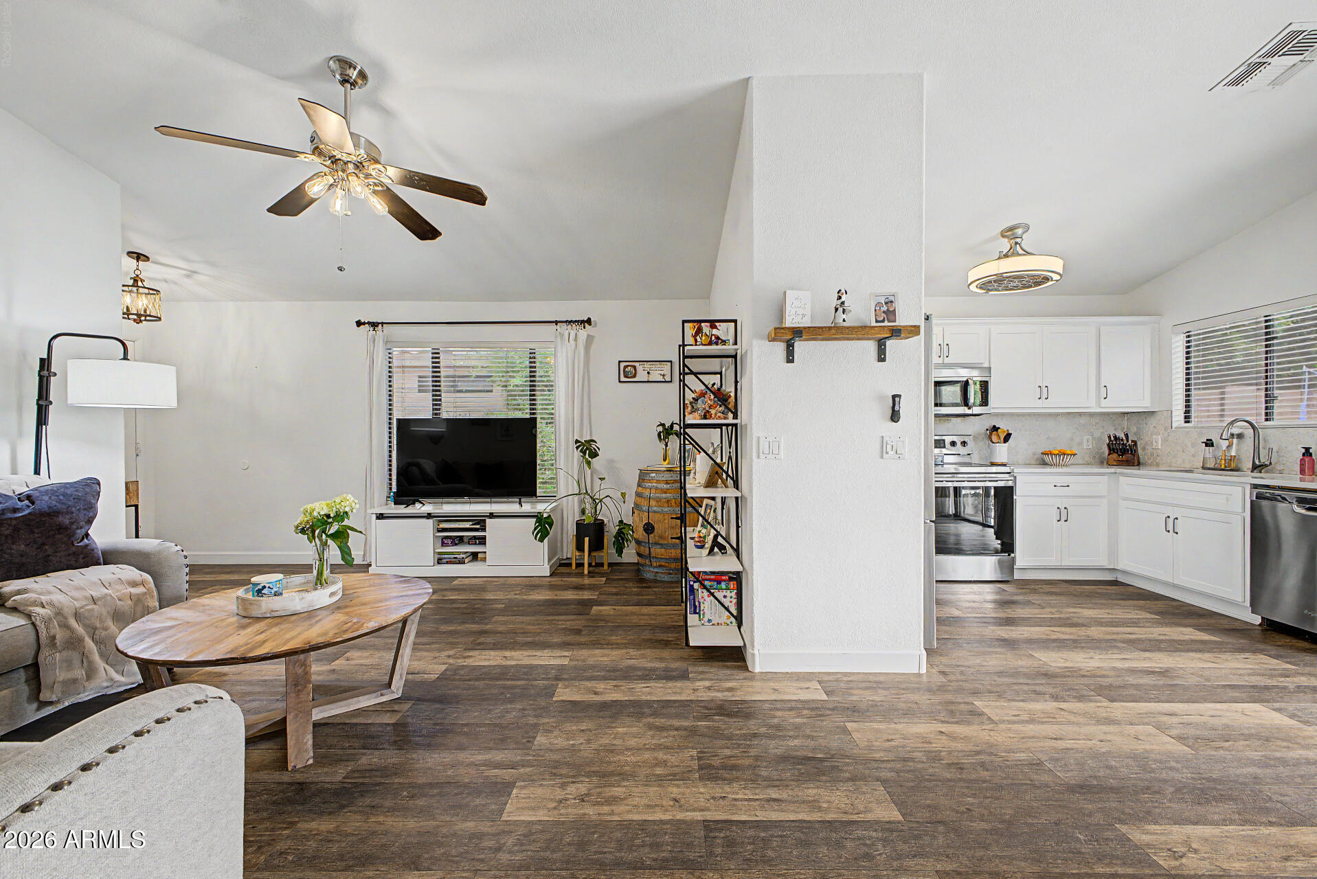 MOUNTAINGATE UNIT 1 - Residential