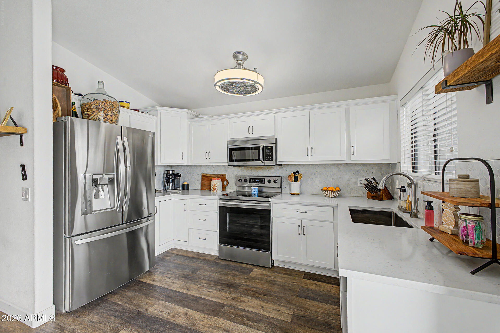 MOUNTAINGATE UNIT 1 - Residential