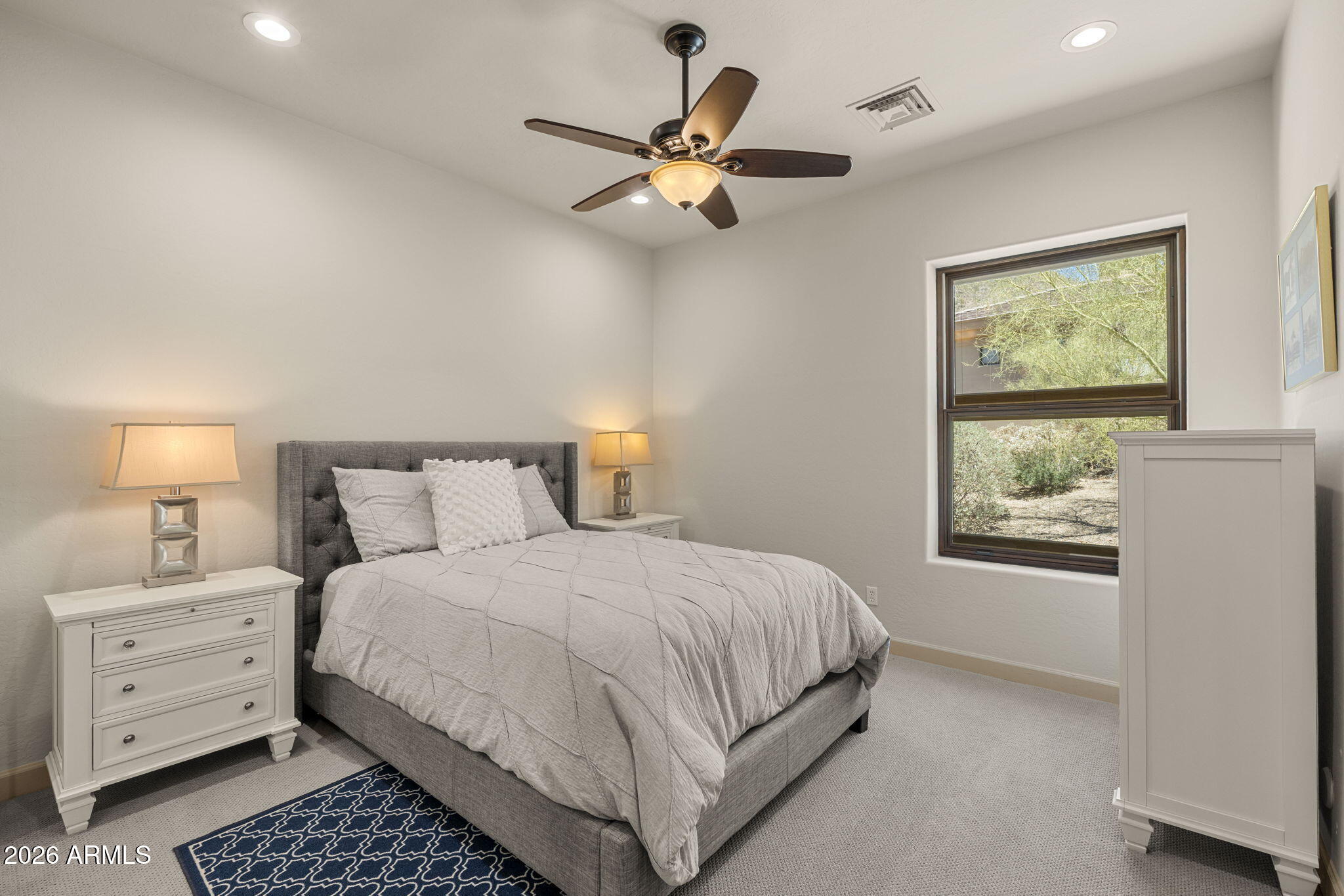 SCOTTSDALE MOUNTAIN - Residential