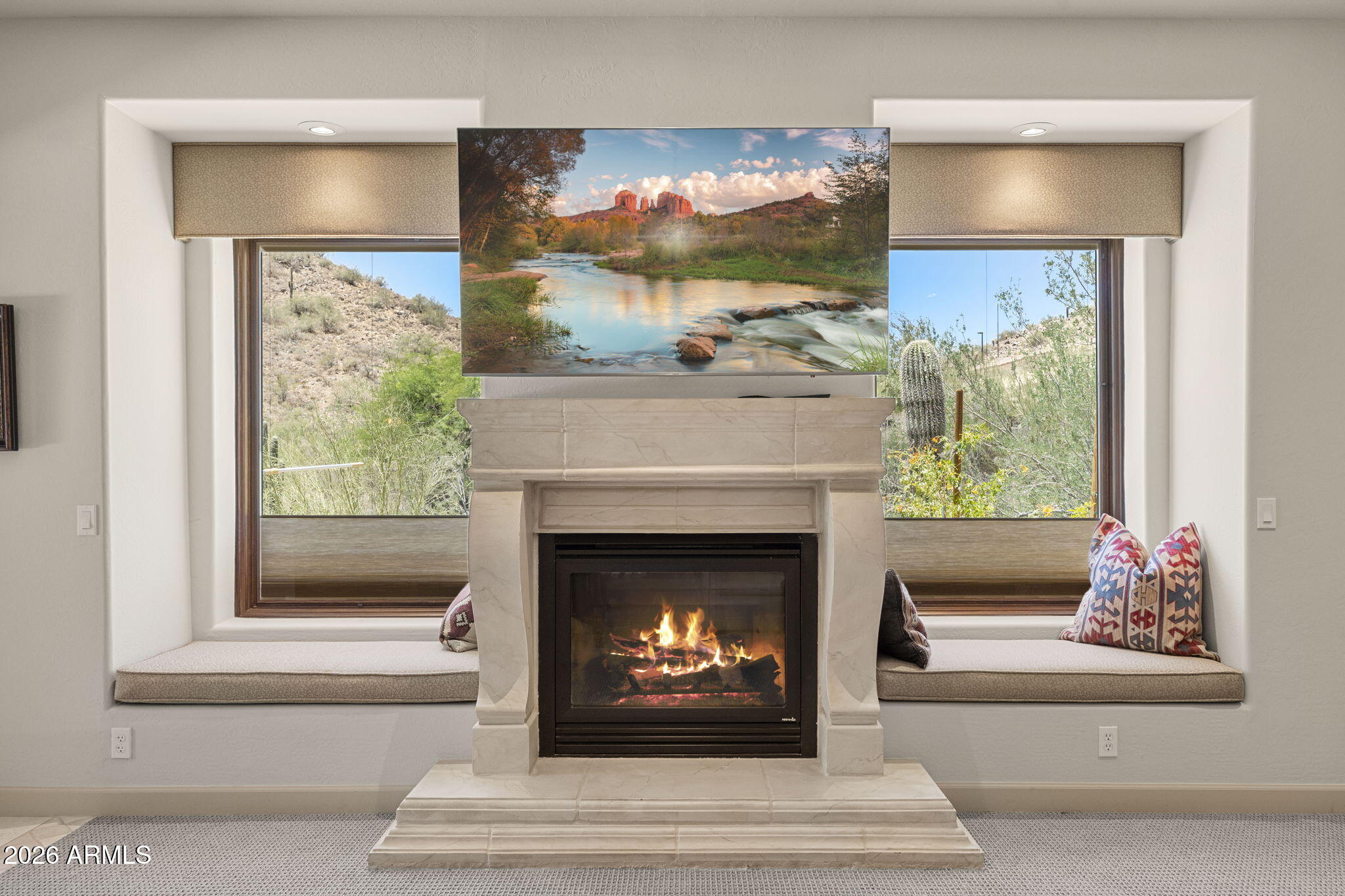 SCOTTSDALE MOUNTAIN - Residential