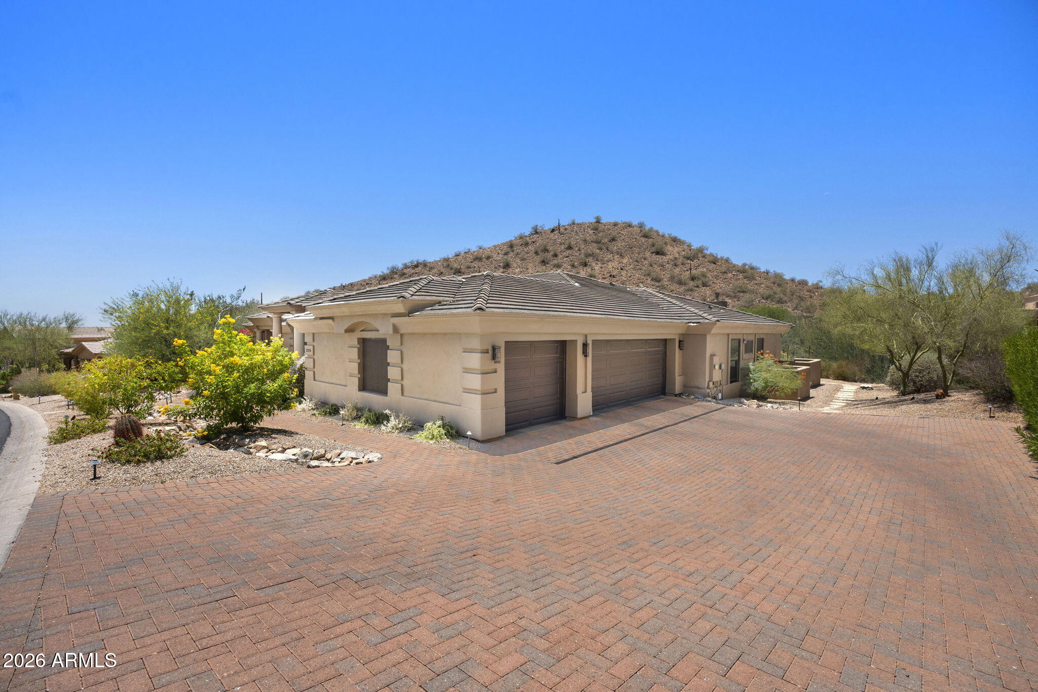 SCOTTSDALE MOUNTAIN - Residential