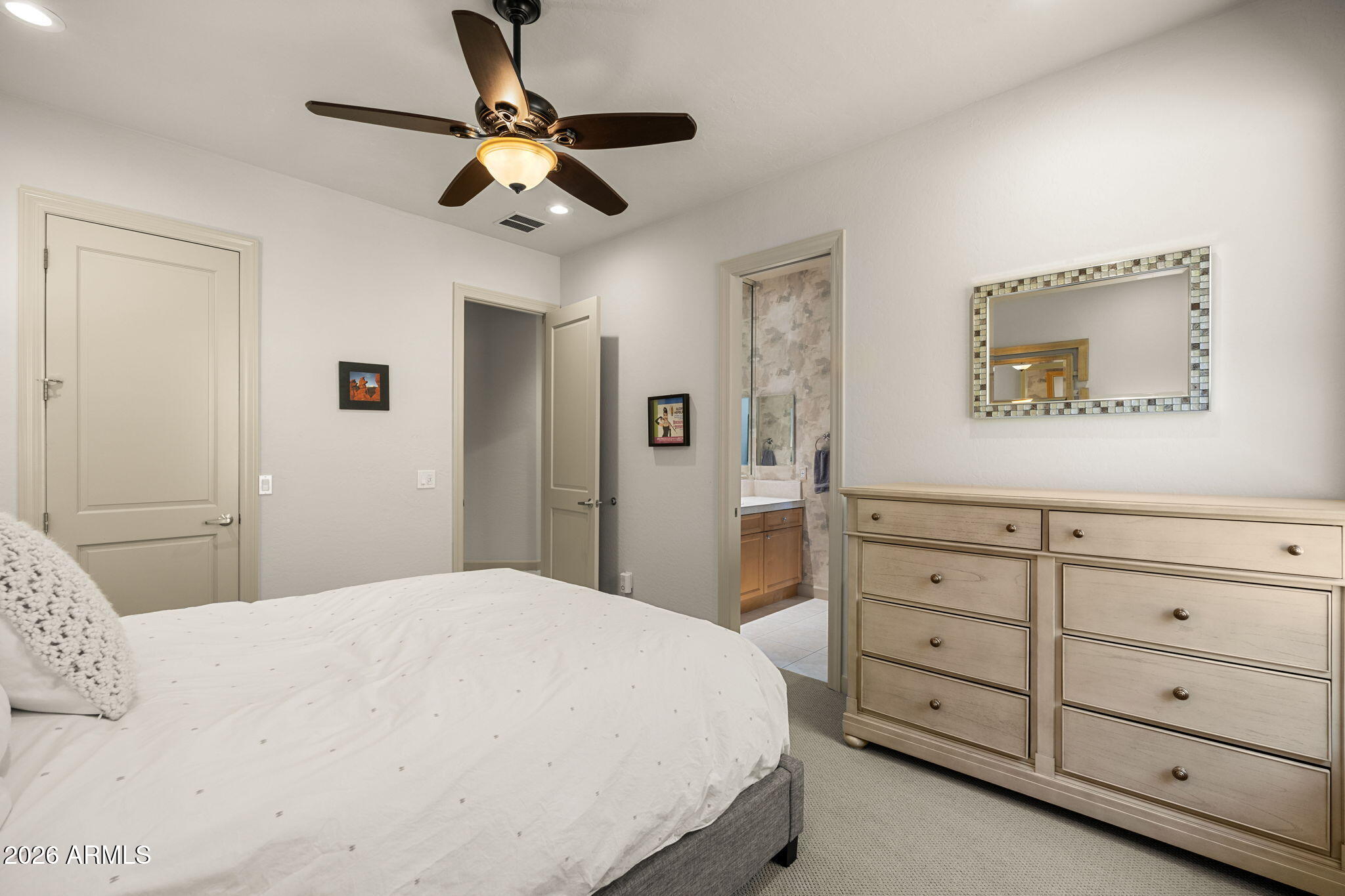 SCOTTSDALE MOUNTAIN - Residential