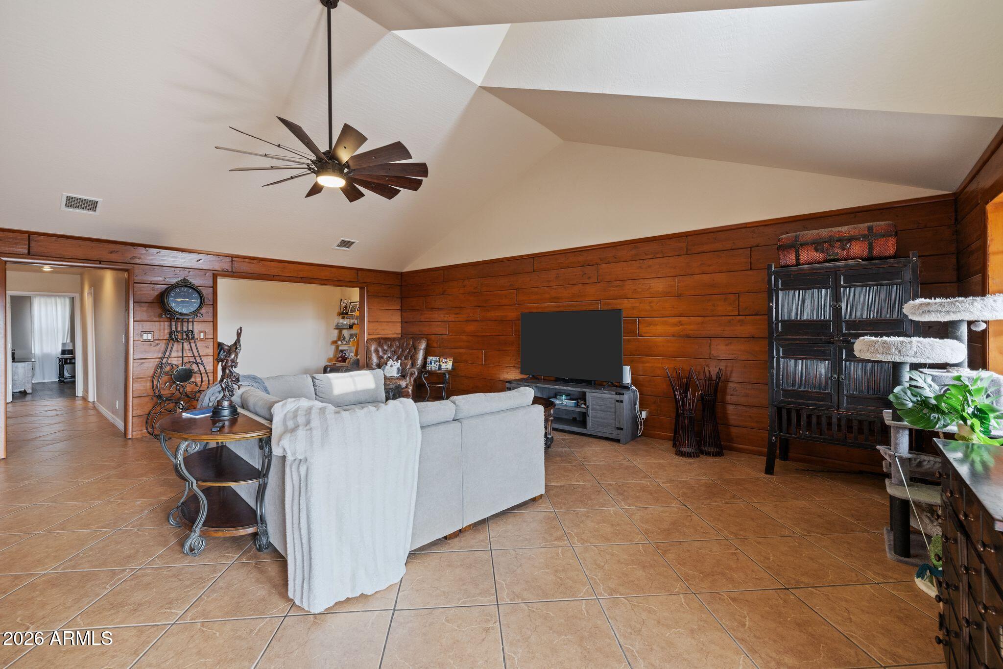 CROSSROADS RANCH PHASE 2 AMD - Residential