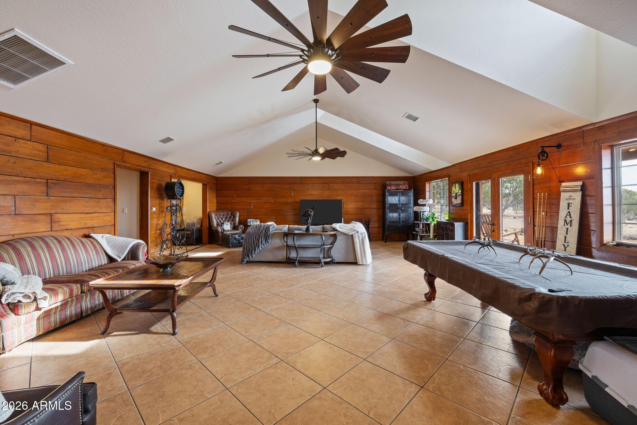CROSSROADS RANCH PHASE 2 AMD - Residential