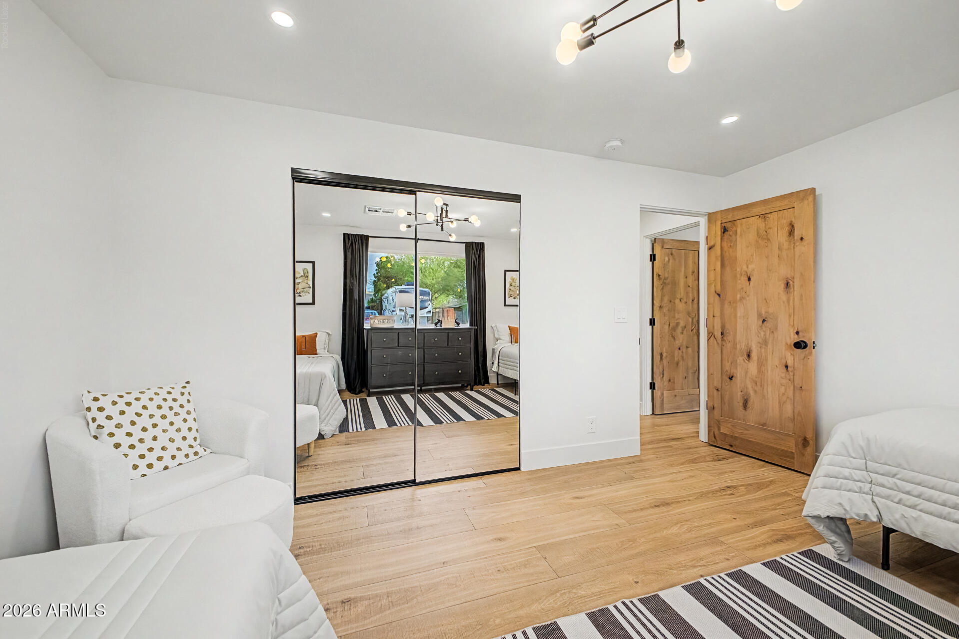 VALLEY ESTATES - Residential