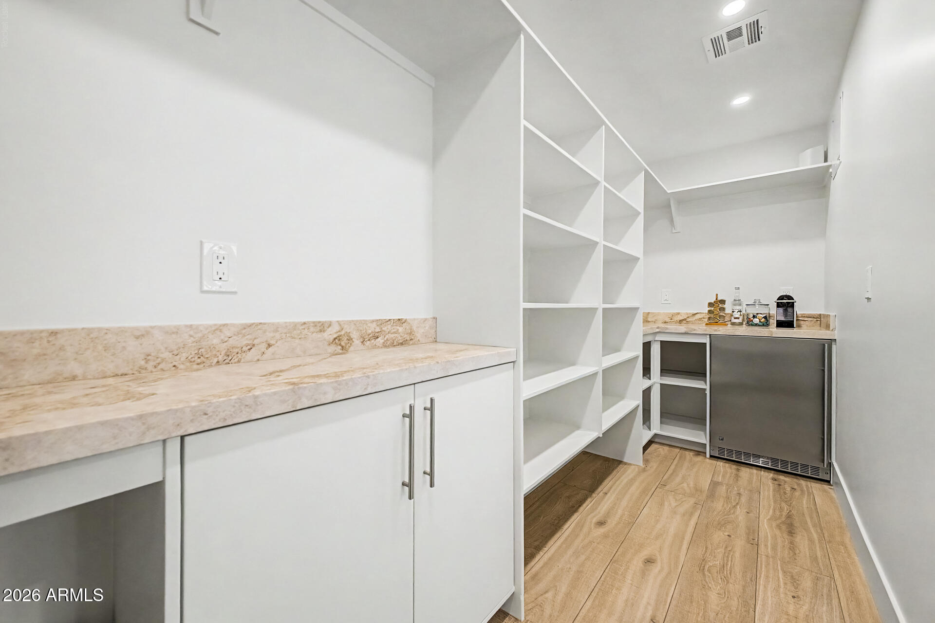 VALLEY ESTATES - Residential