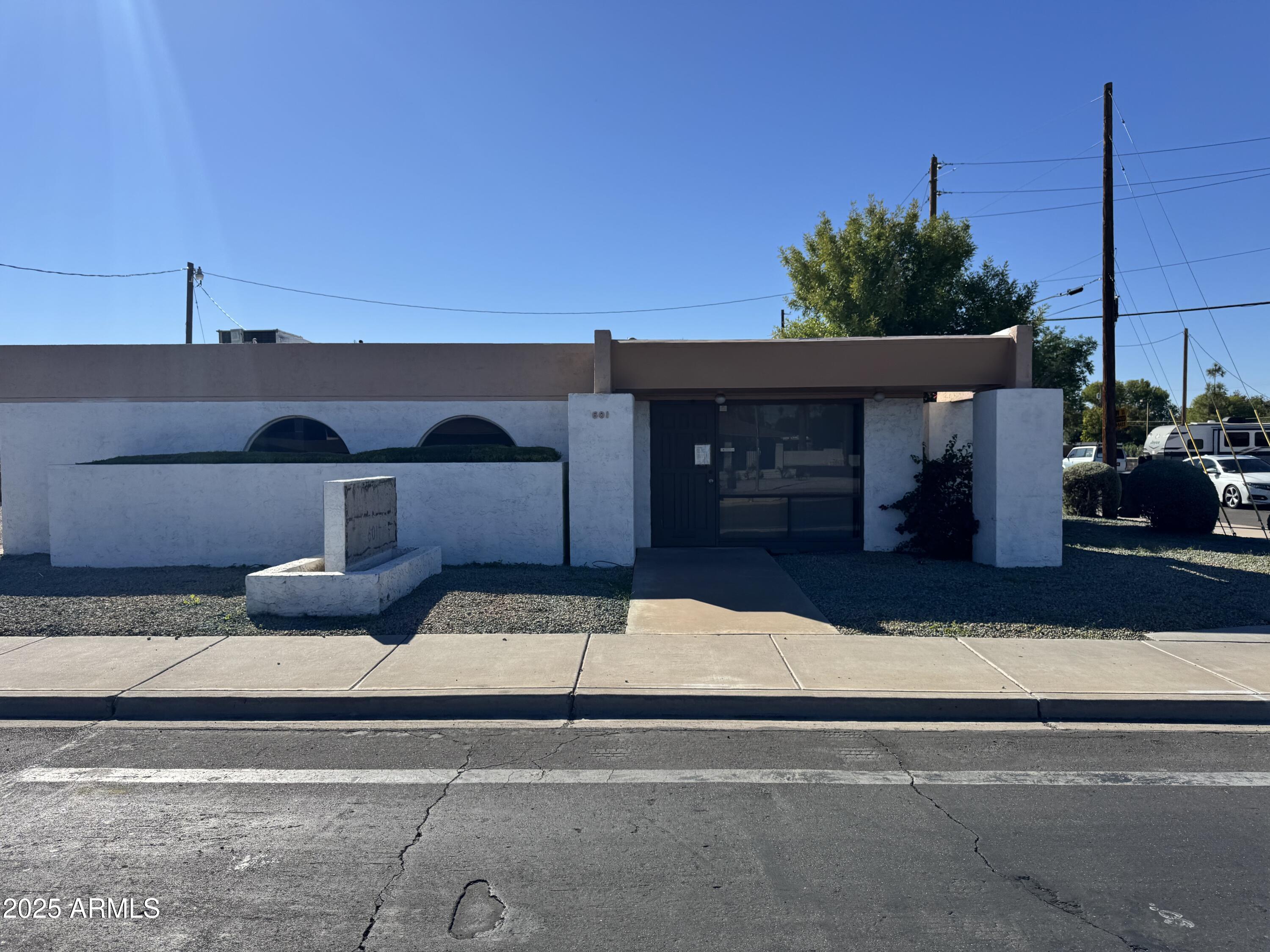 OFFICE FOR SALE in the heart of MESA
Great for a Insurance office and/or Medical Office
4 Rooms and 2 Bathrooms with Dest Reception and Waiting Room Area, Storage Facilities. Plenty of Parking area, Great Visibility and Signage for Business.