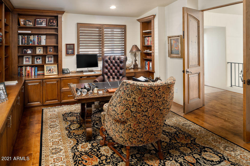 CASA BLANCA ESTATES LOT 20-37 & TR A - Residential