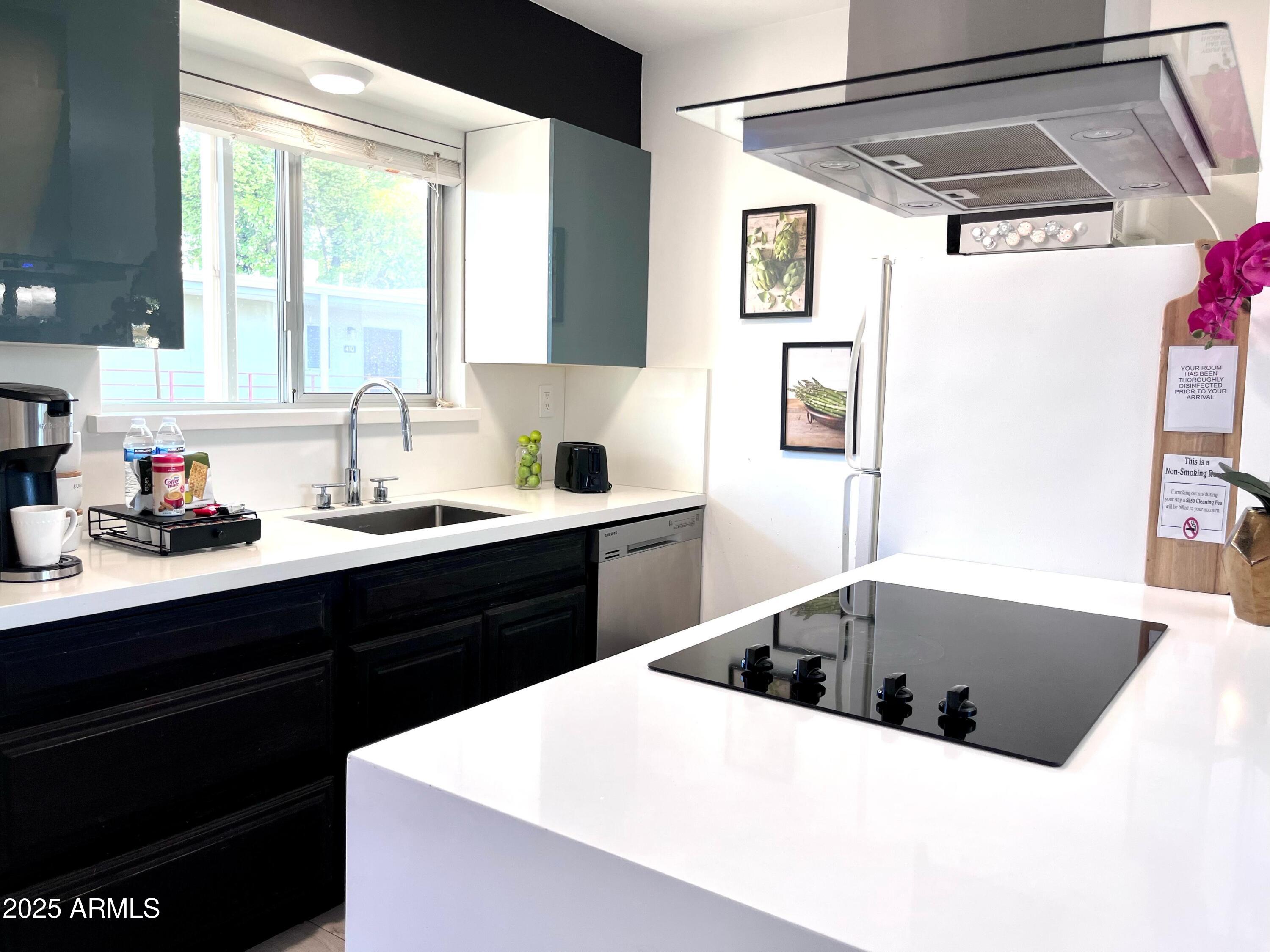 CAMELBACK HOUSE - Residential
