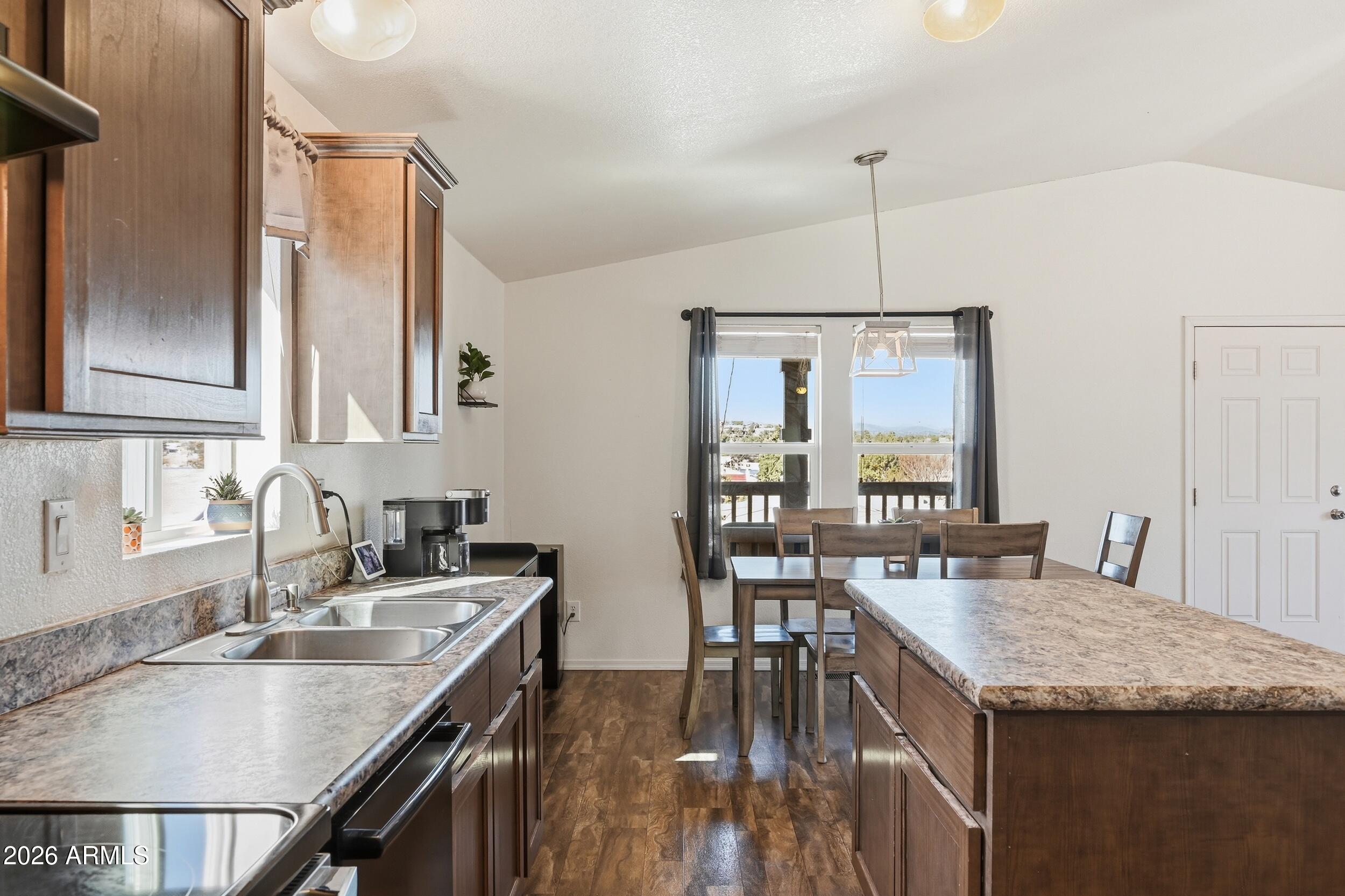 PINE RIDGE ADDITION REPLATTED - Residential