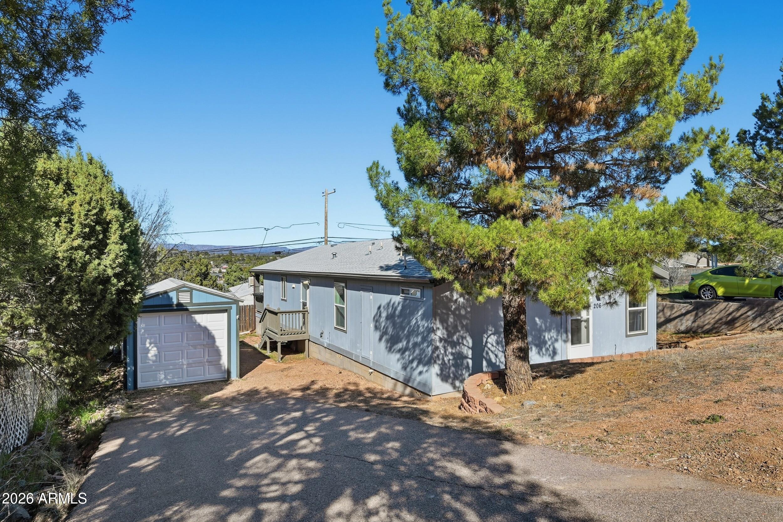 PINE RIDGE ADDITION REPLATTED - Residential