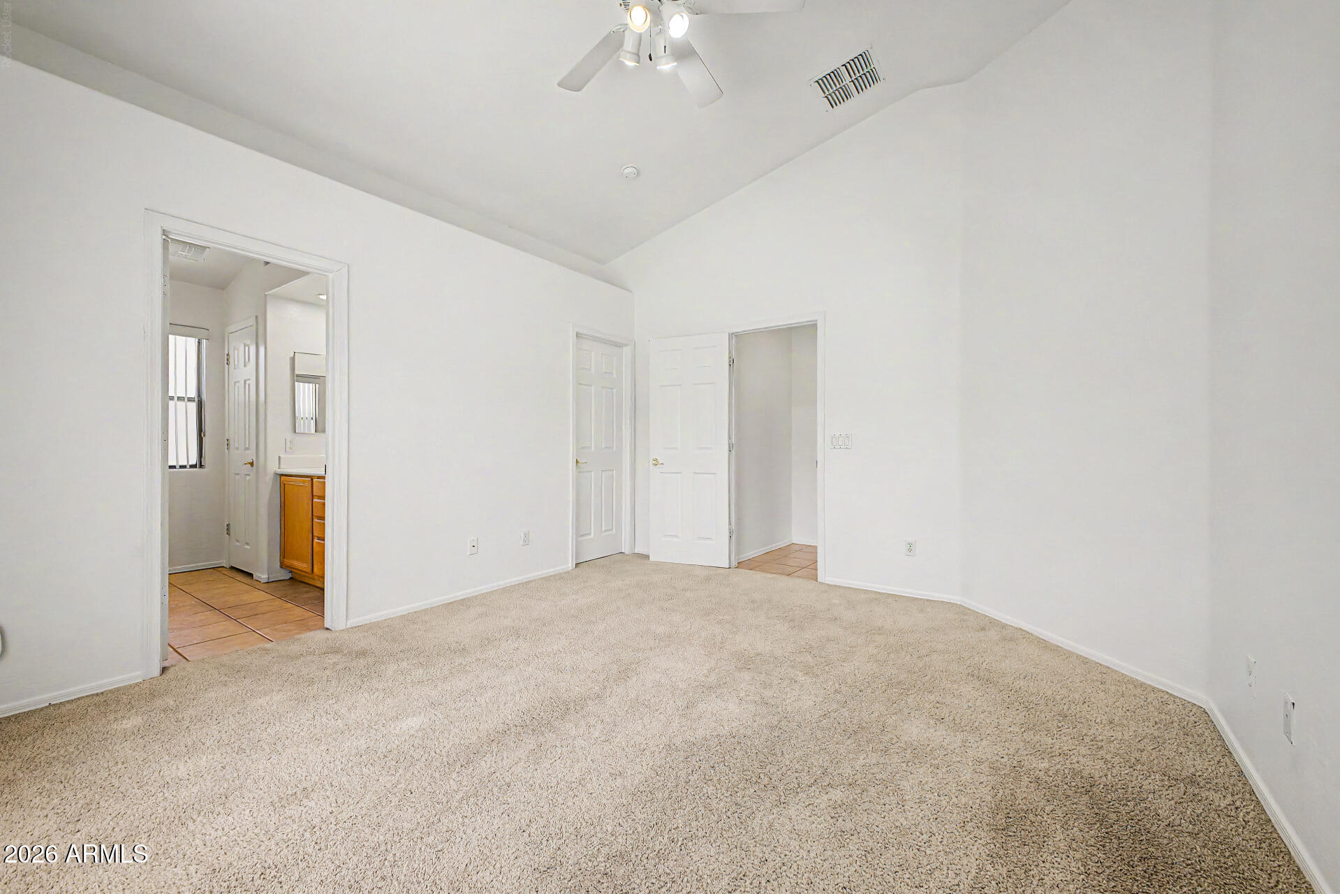 DREAMING SUMMIT - Residential