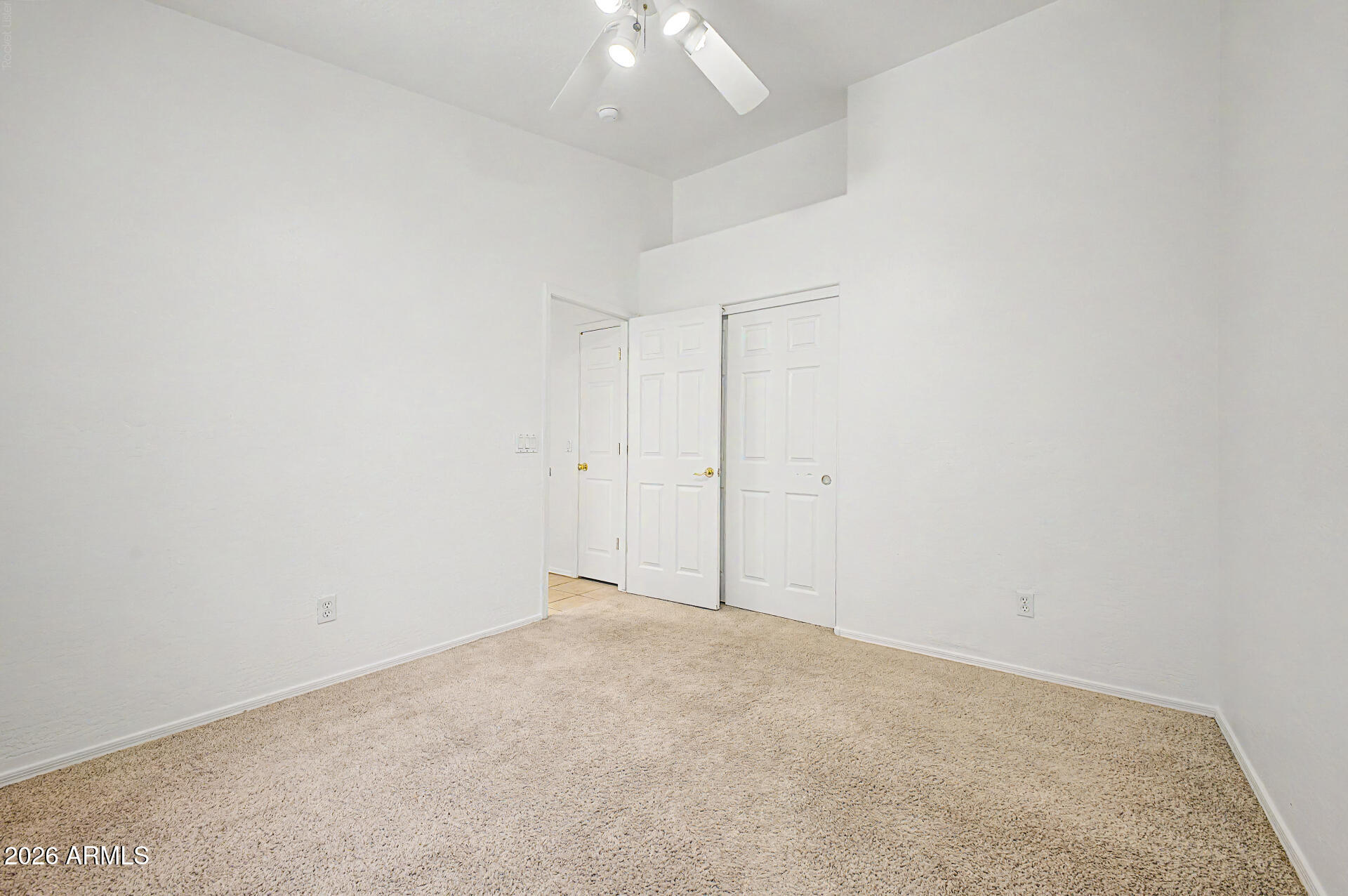 DREAMING SUMMIT - Residential