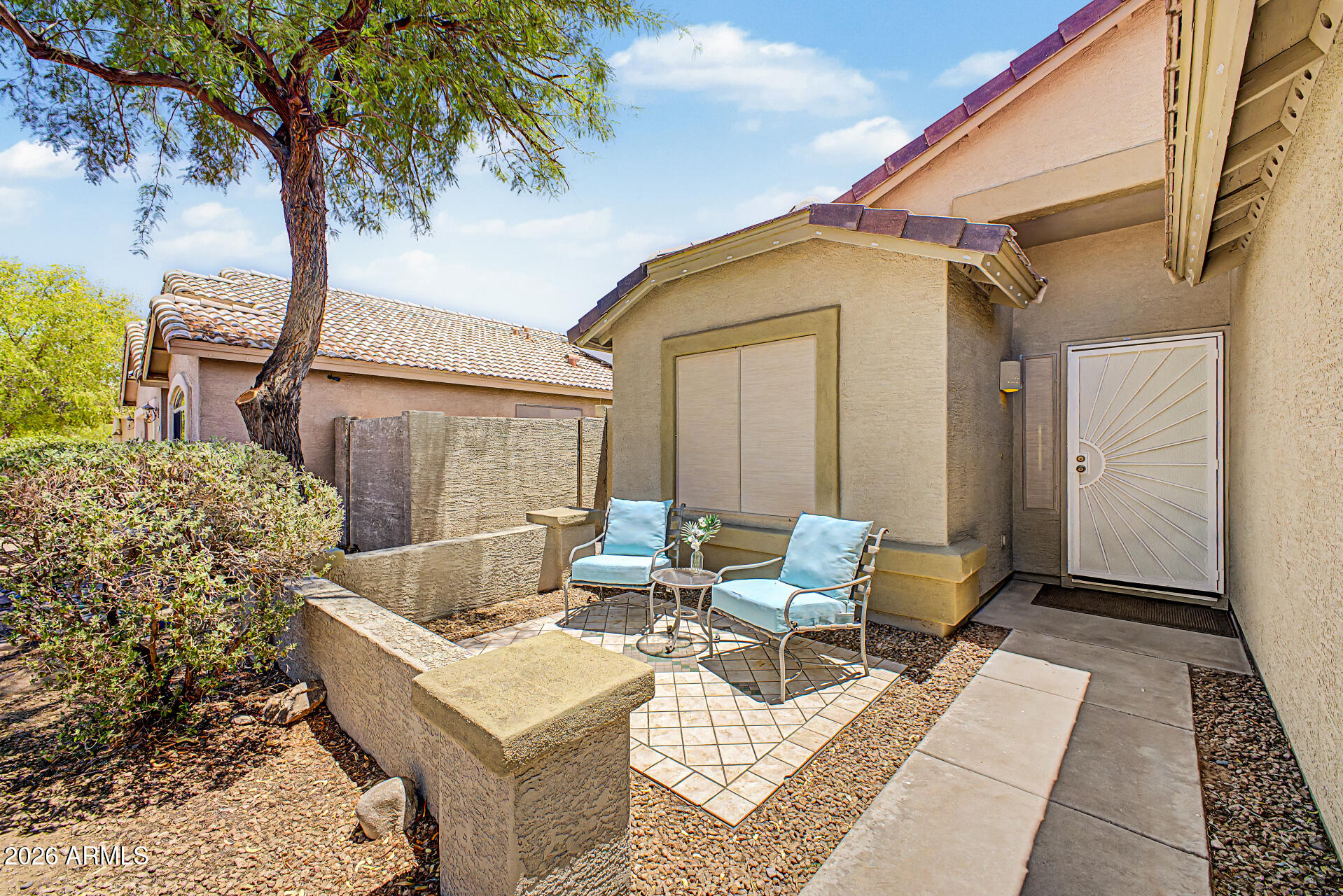 DREAMING SUMMIT - Residential