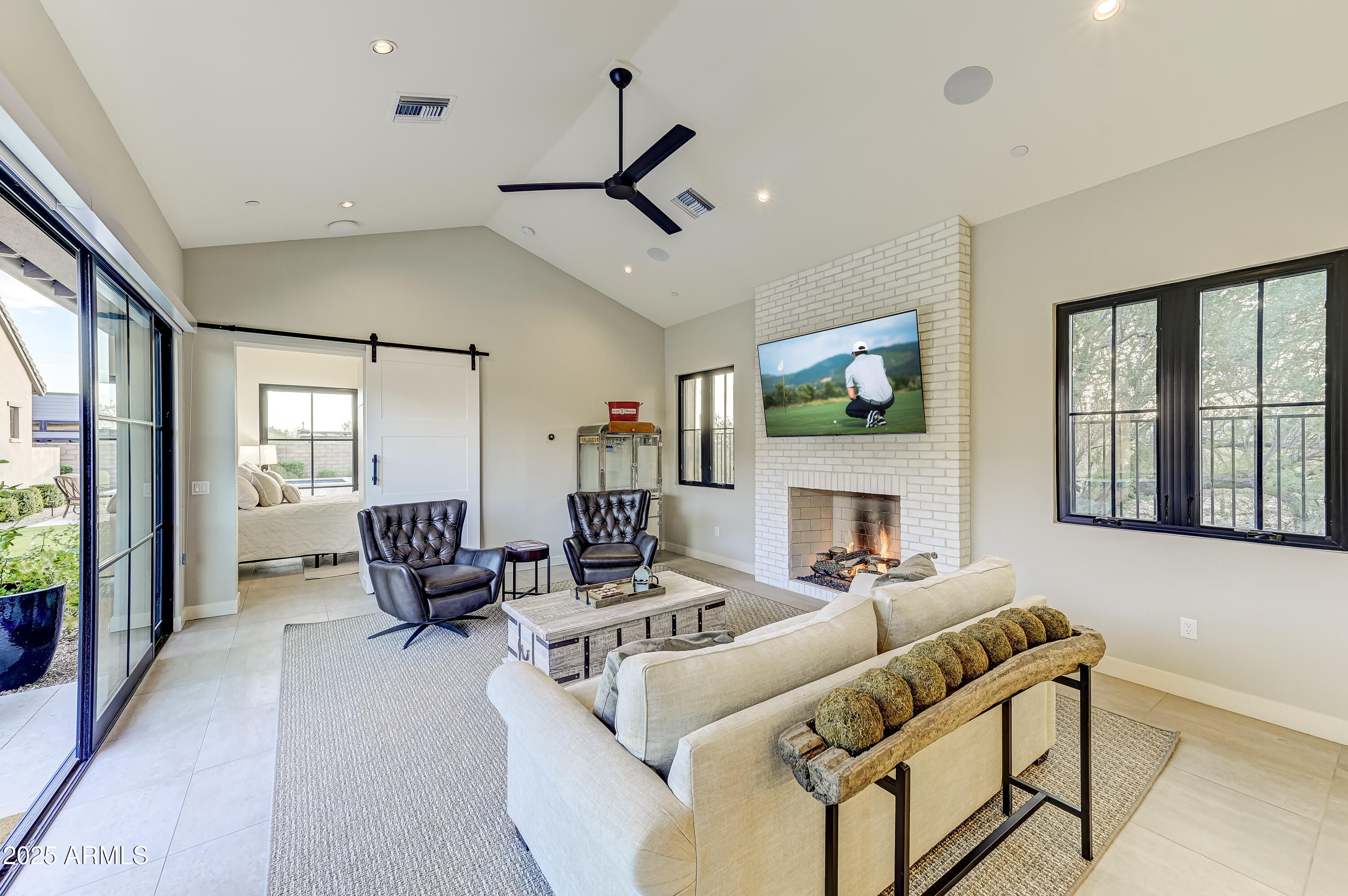 BRONCO ESTATES - Residential