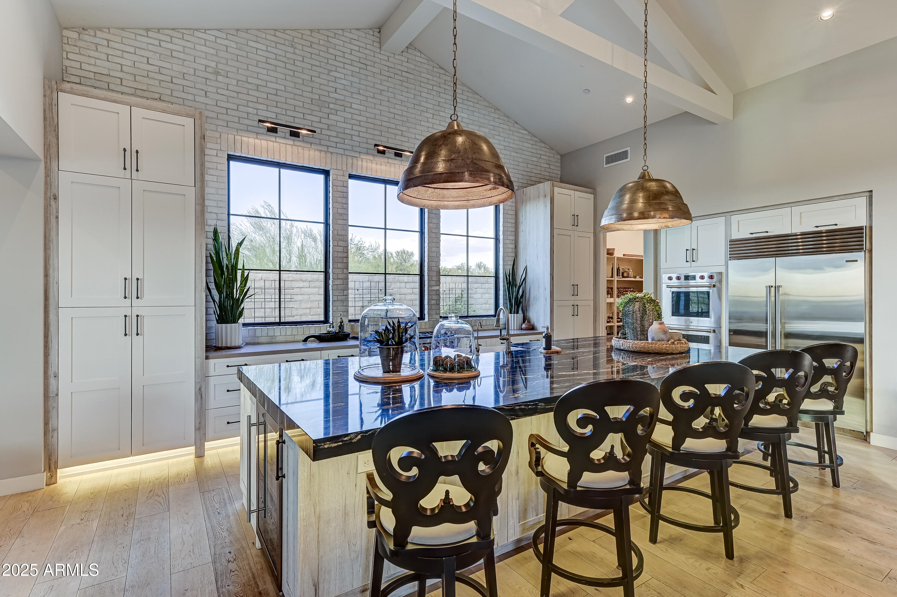 BRONCO ESTATES - Residential