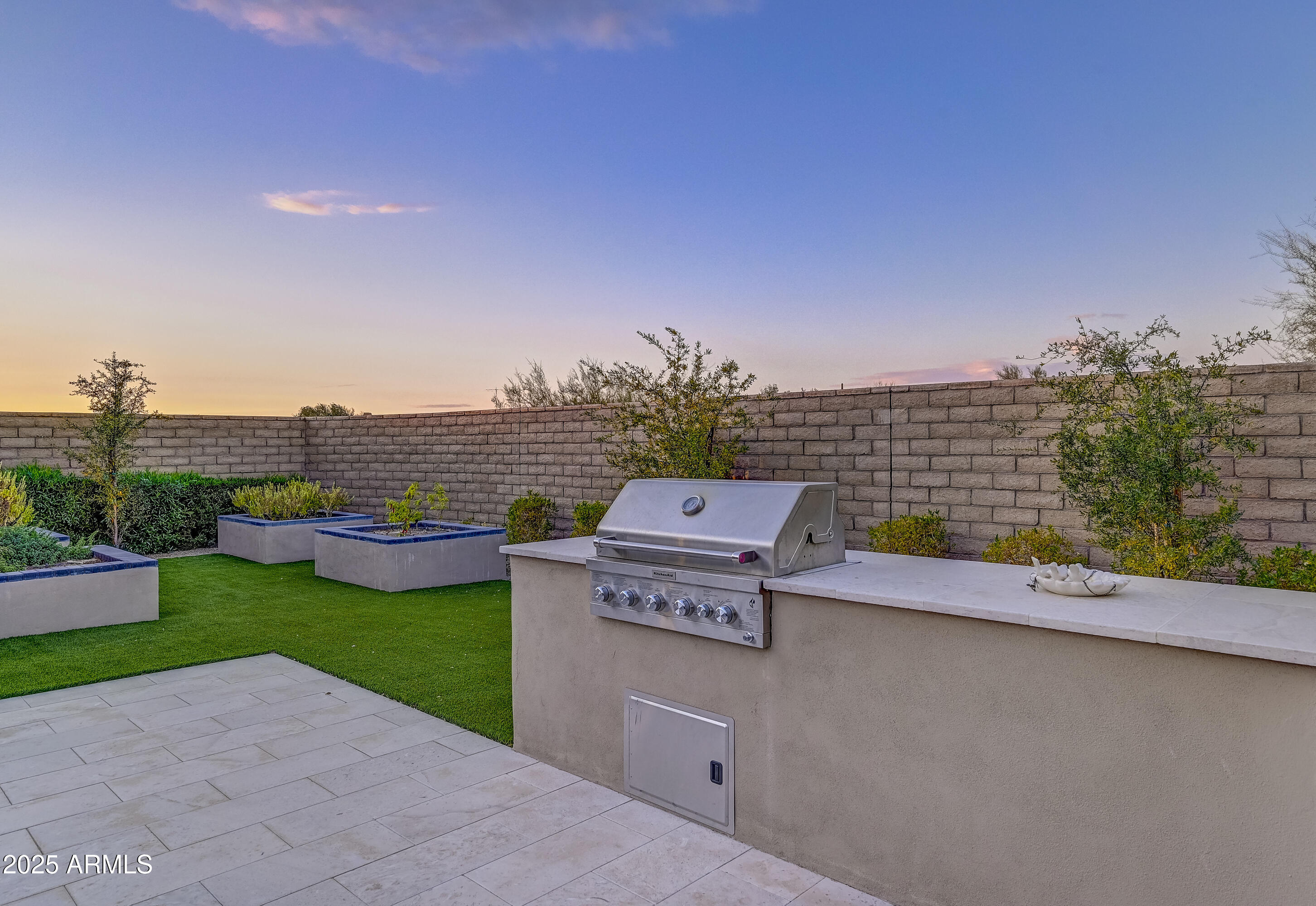 BRONCO ESTATES - Residential