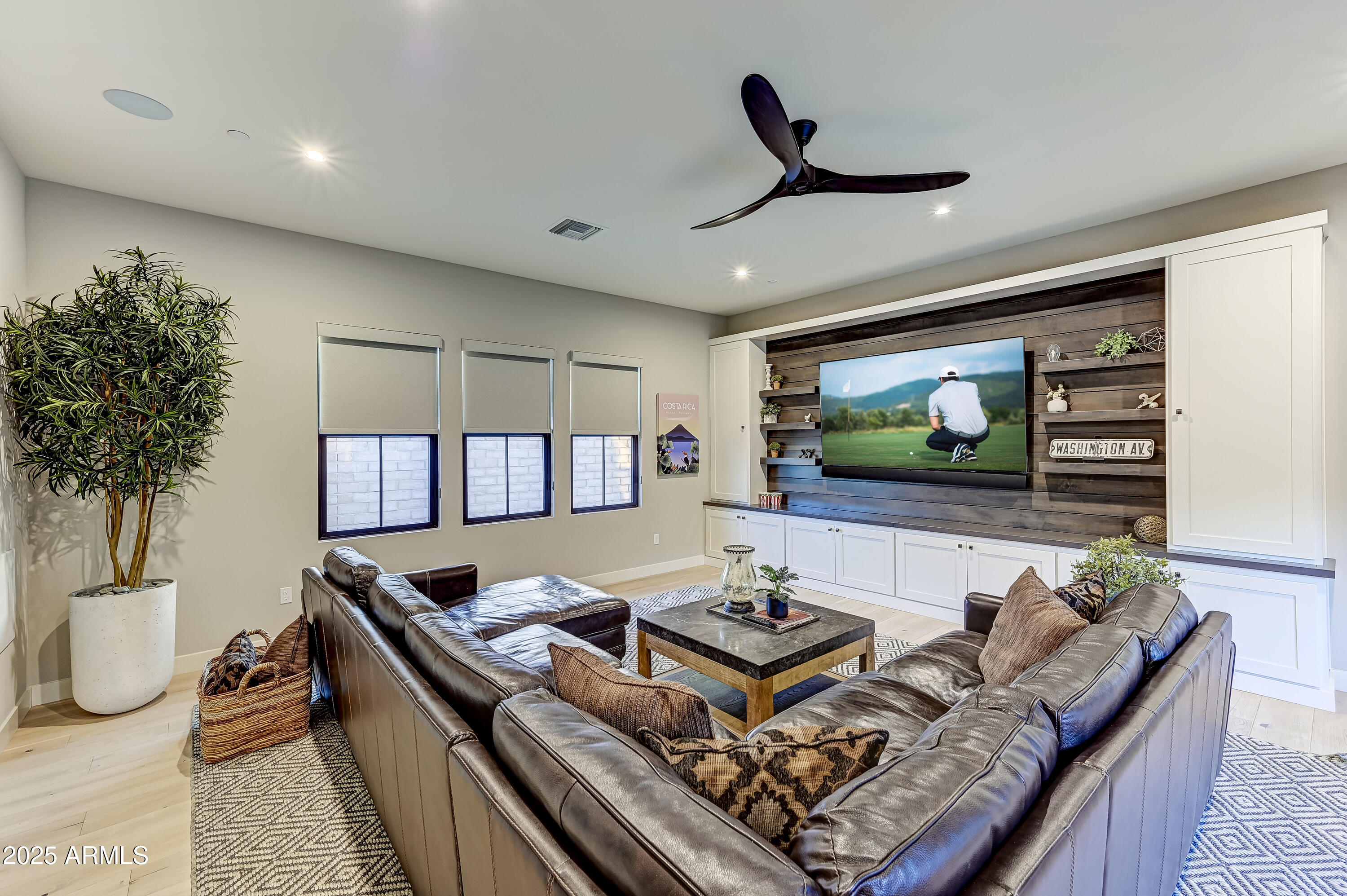 BRONCO ESTATES - Residential