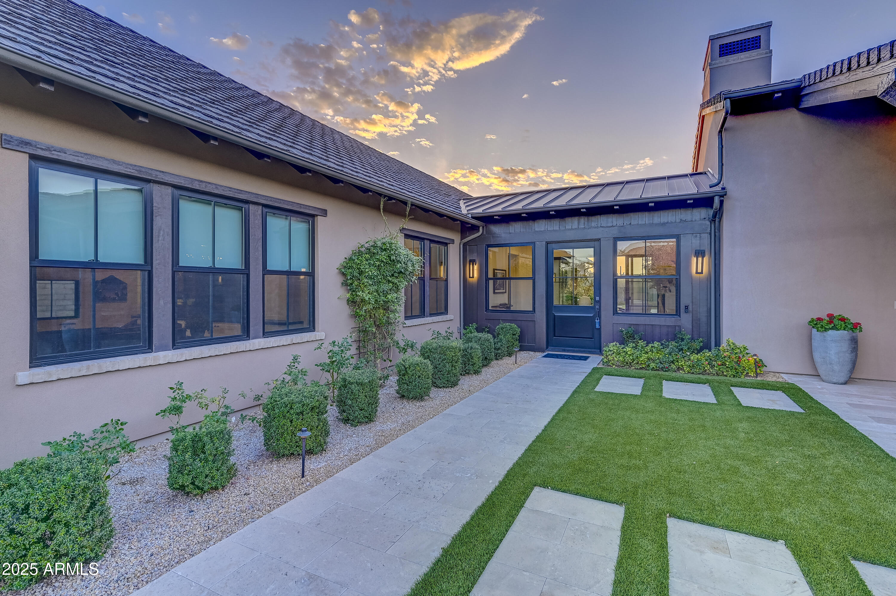 BRONCO ESTATES - Residential