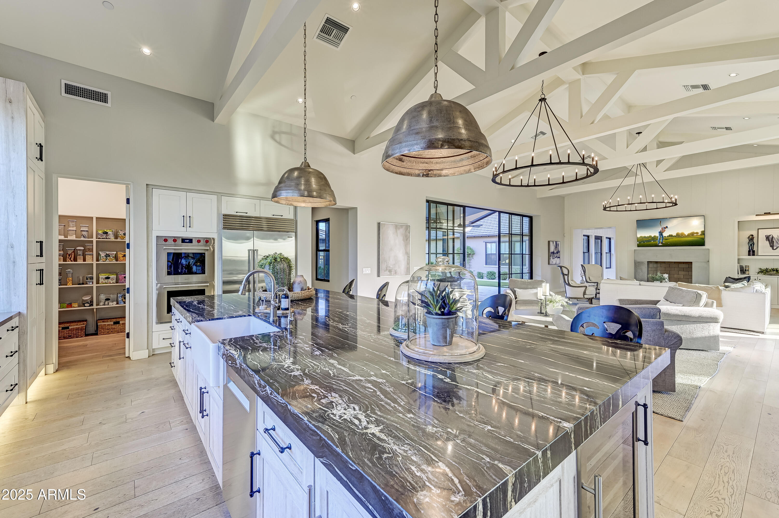 BRONCO ESTATES - Residential