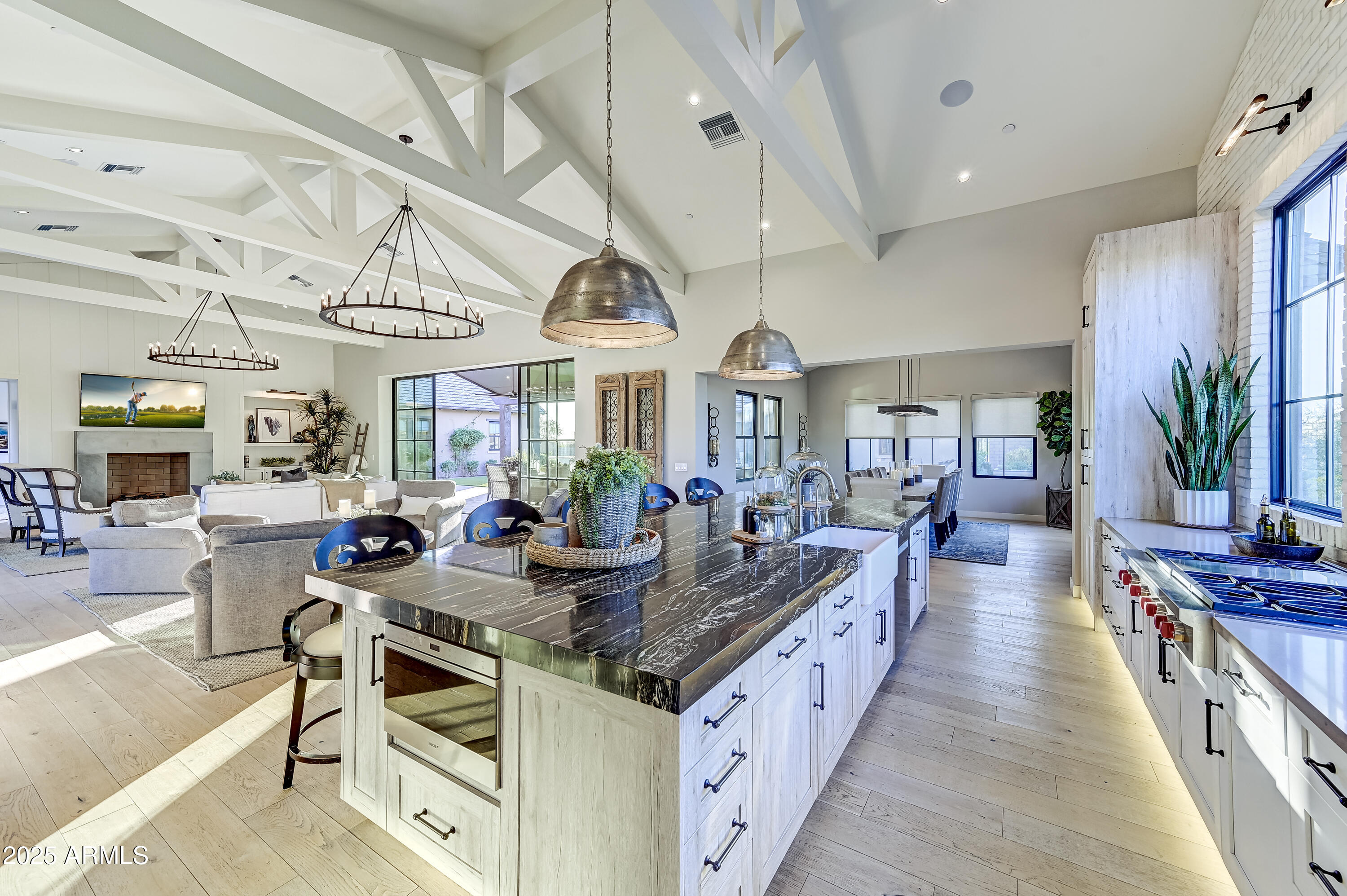 BRONCO ESTATES - Residential