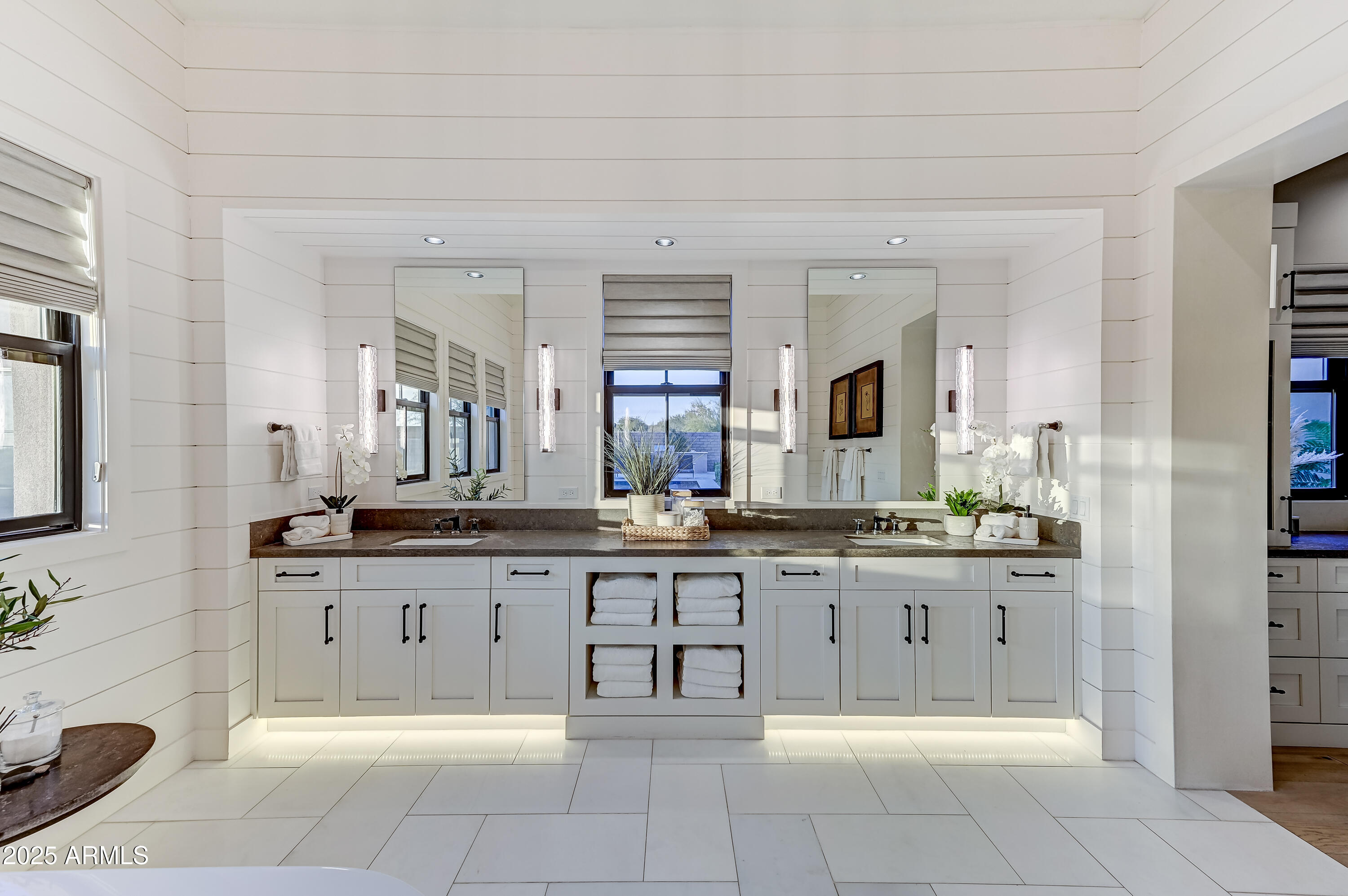 BRONCO ESTATES - Residential