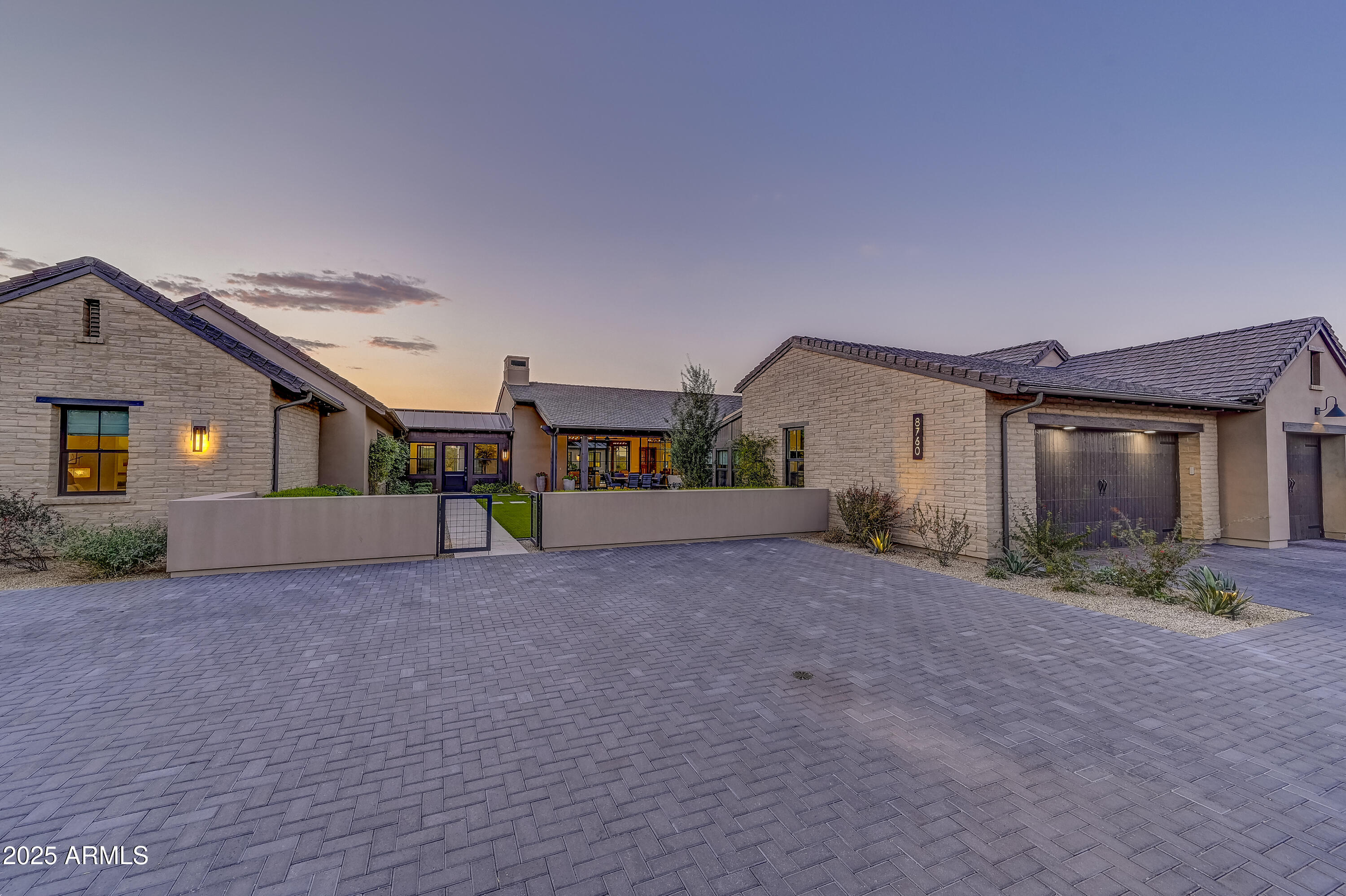 BRONCO ESTATES - Residential
