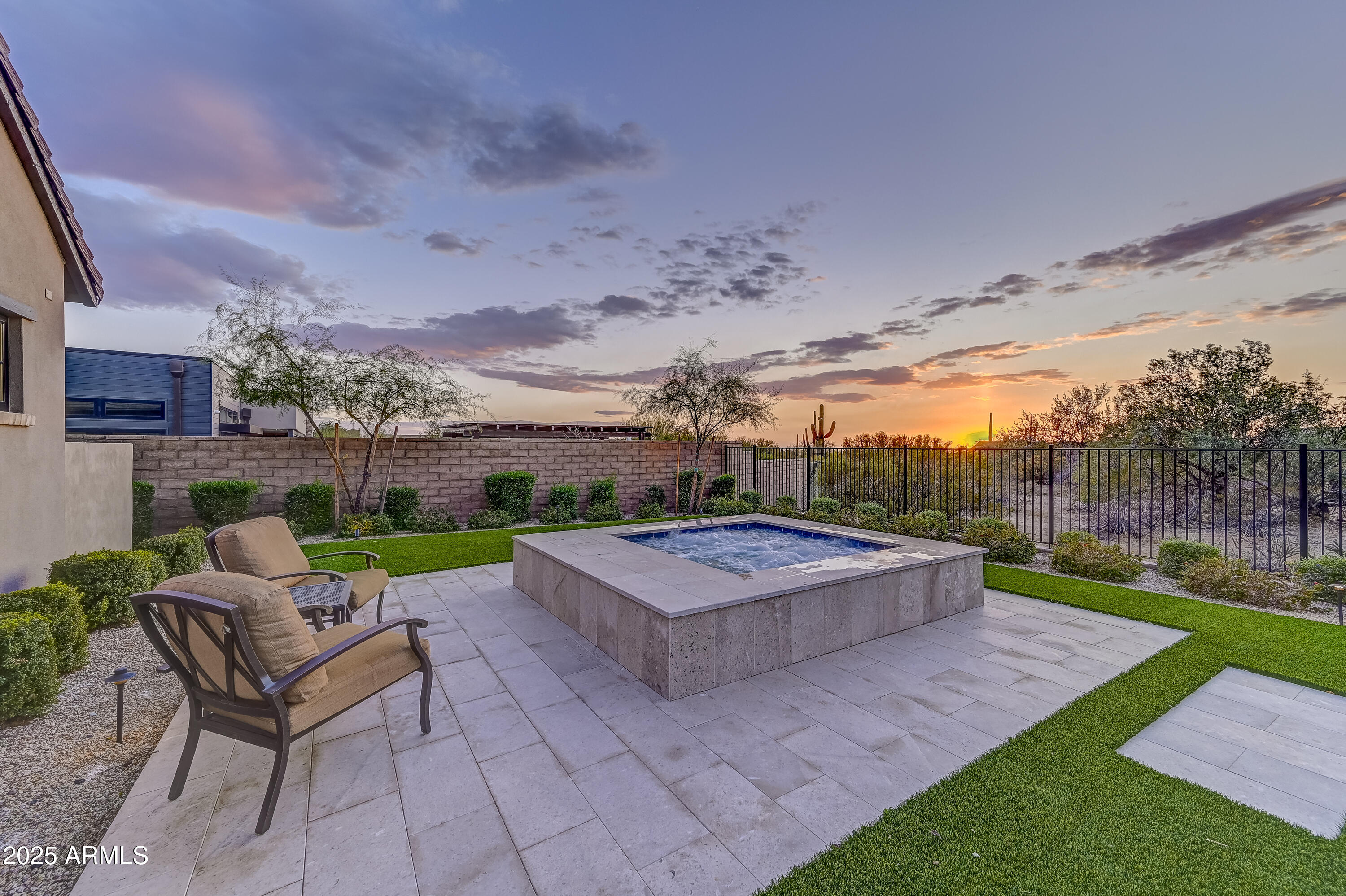 BRONCO ESTATES - Residential