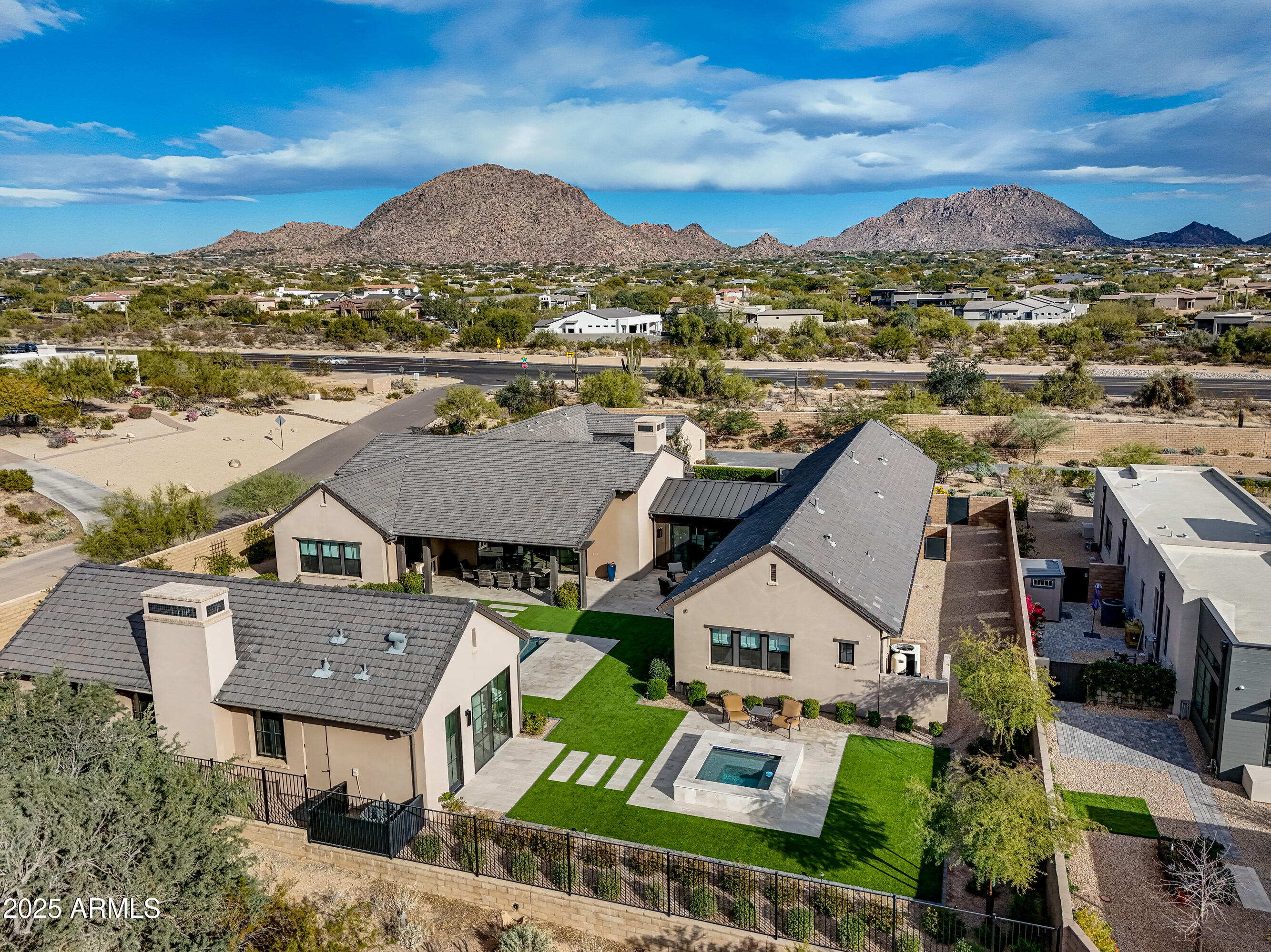 BRONCO ESTATES - Residential
