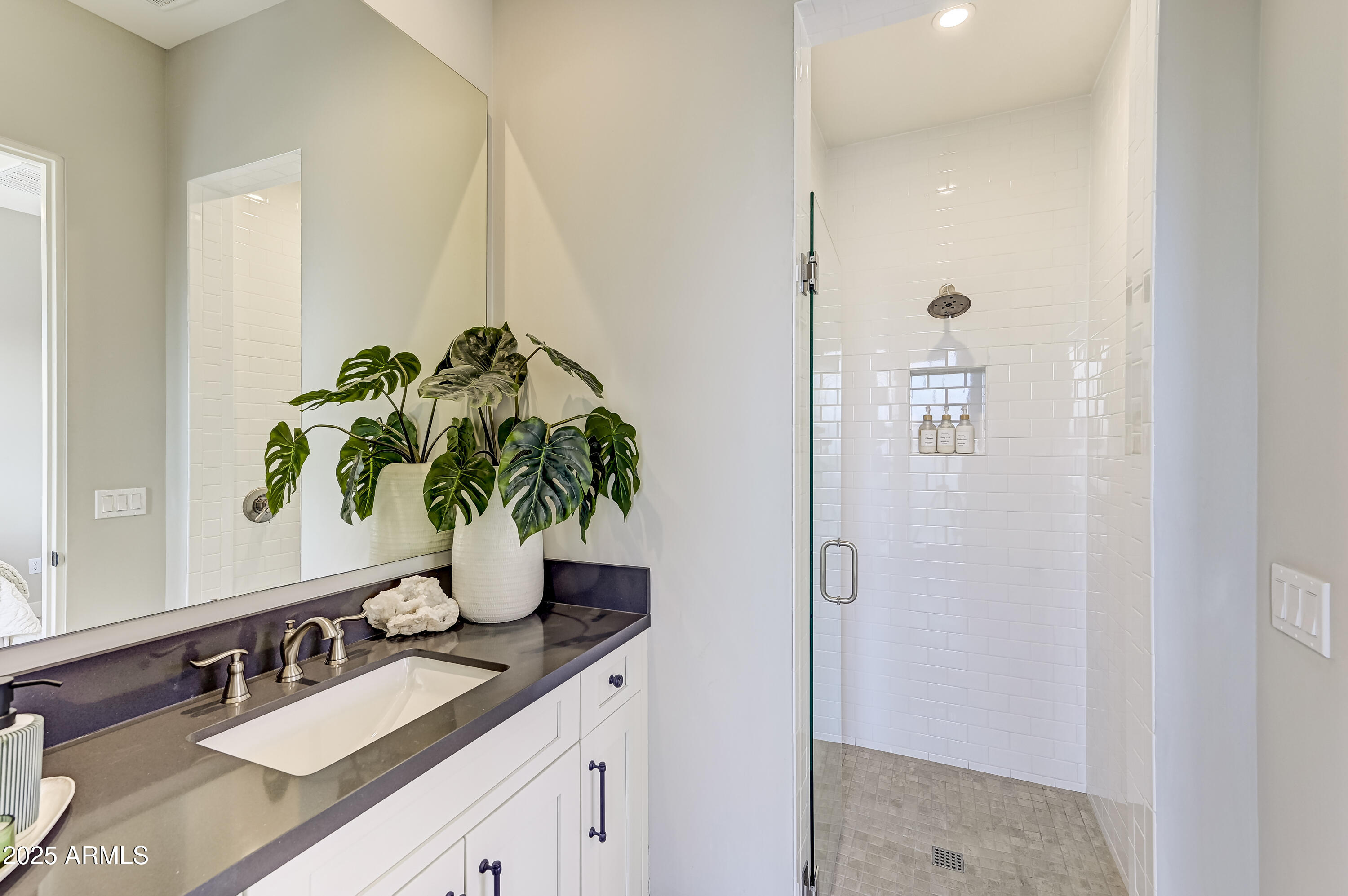 BRONCO ESTATES - Residential