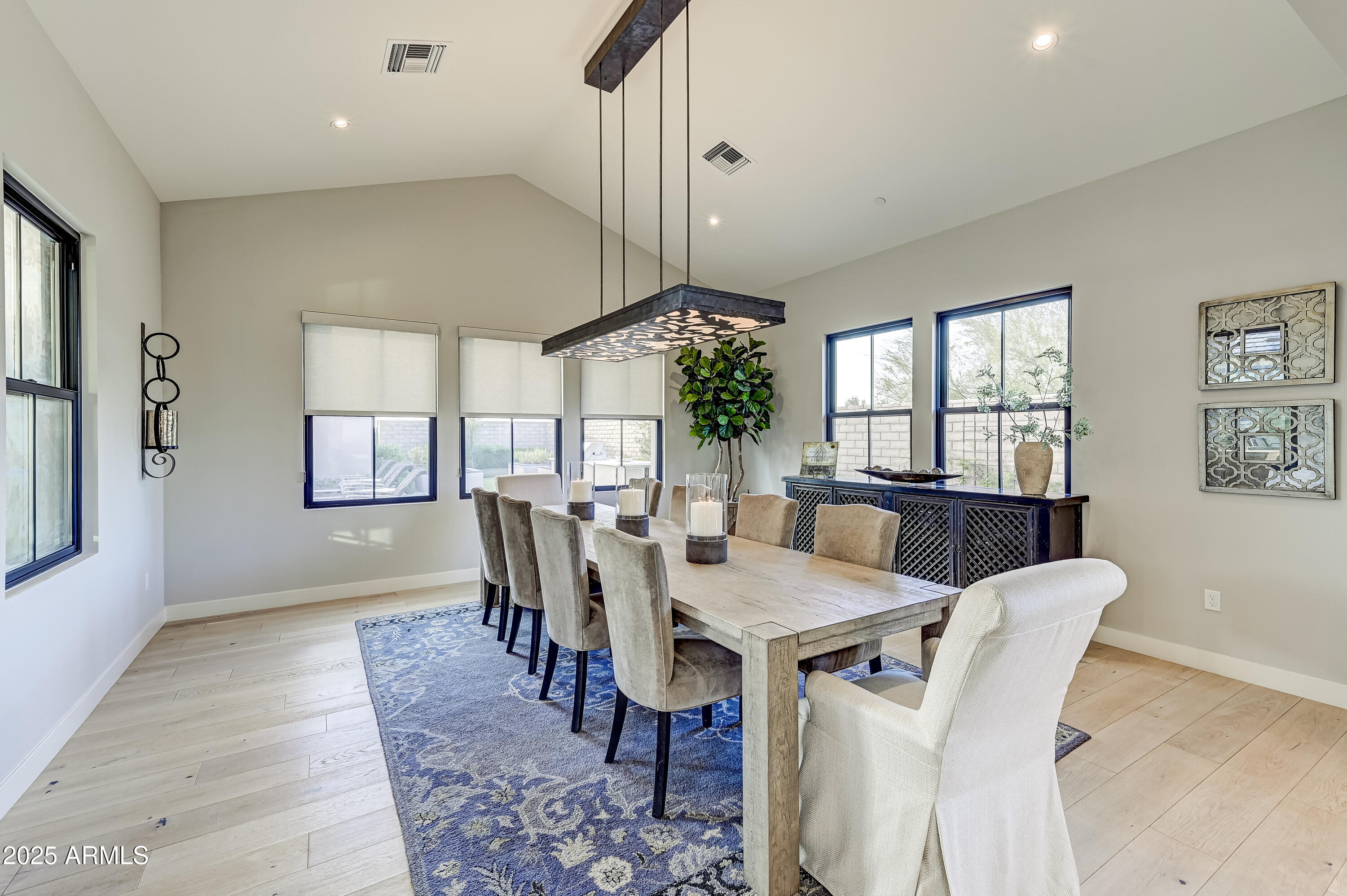 BRONCO ESTATES - Residential