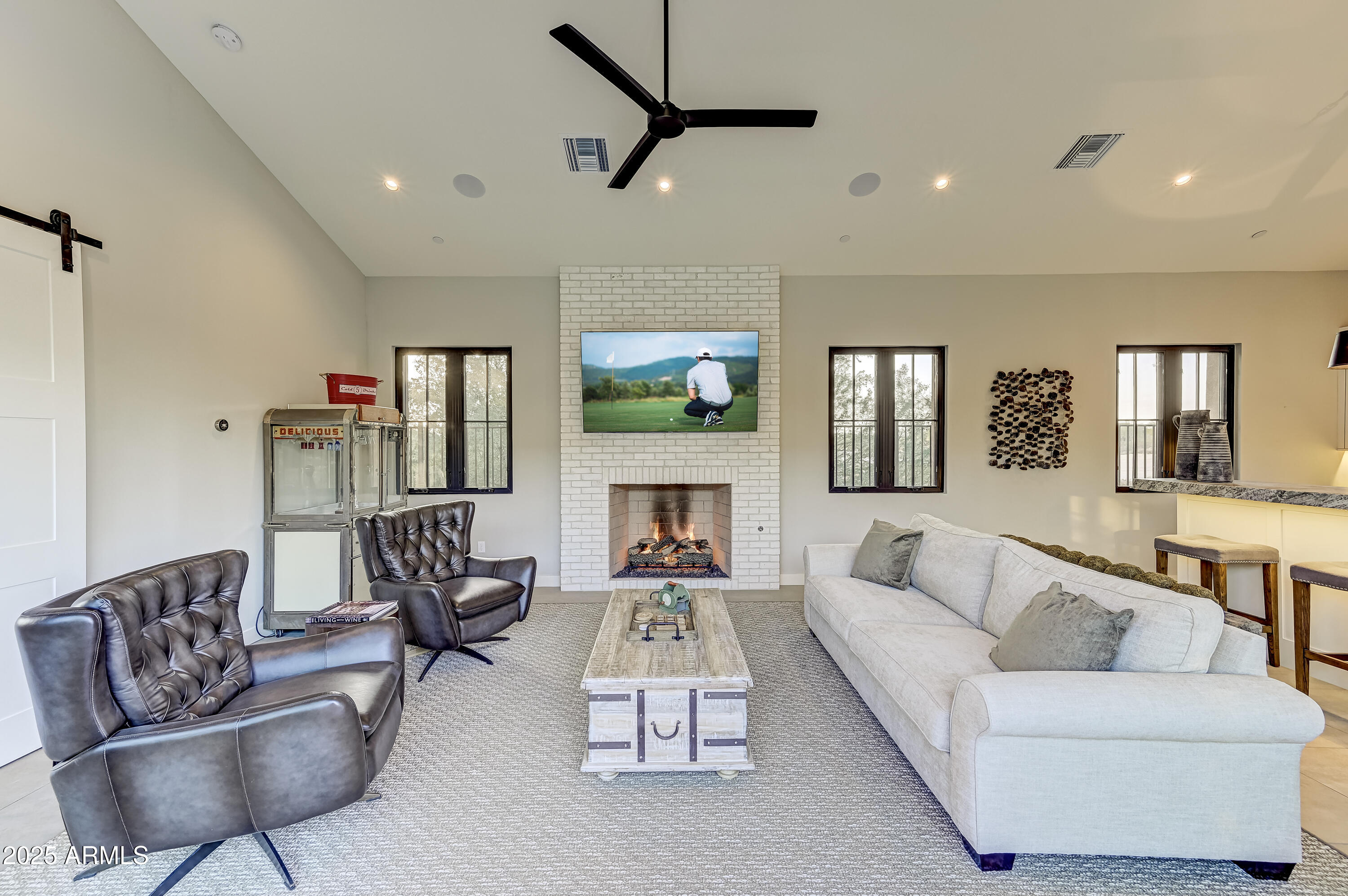BRONCO ESTATES - Residential