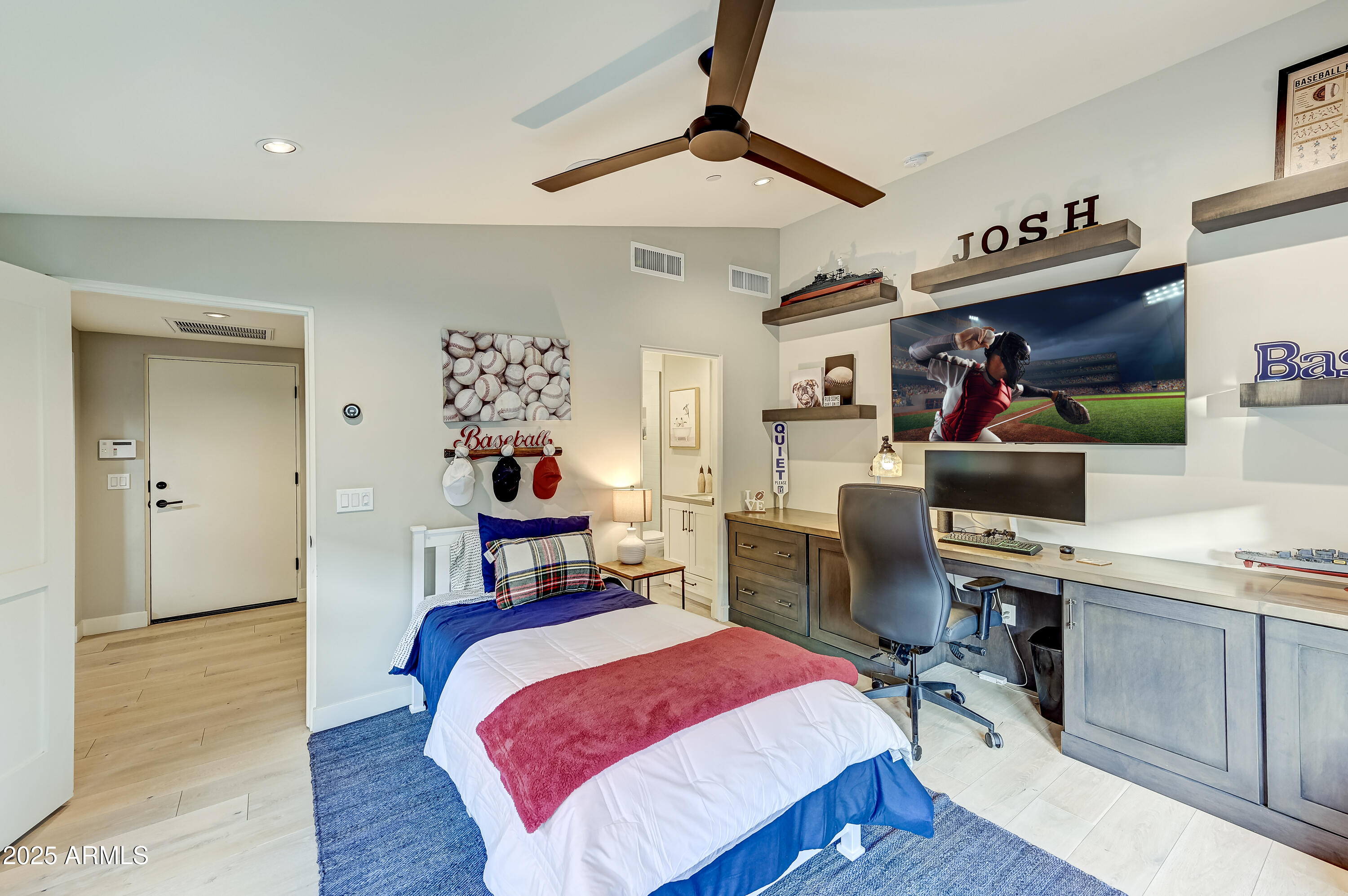 BRONCO ESTATES - Residential