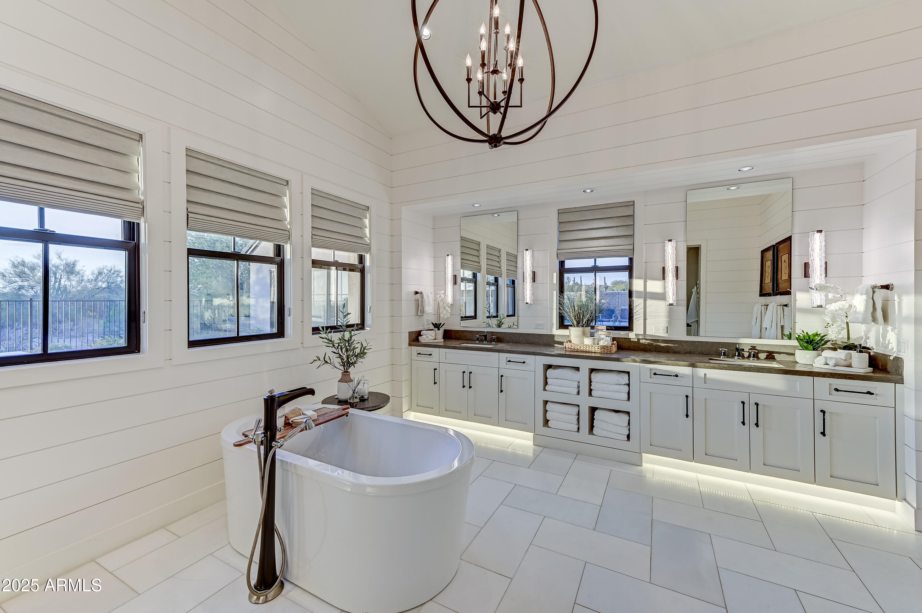BRONCO ESTATES - Residential