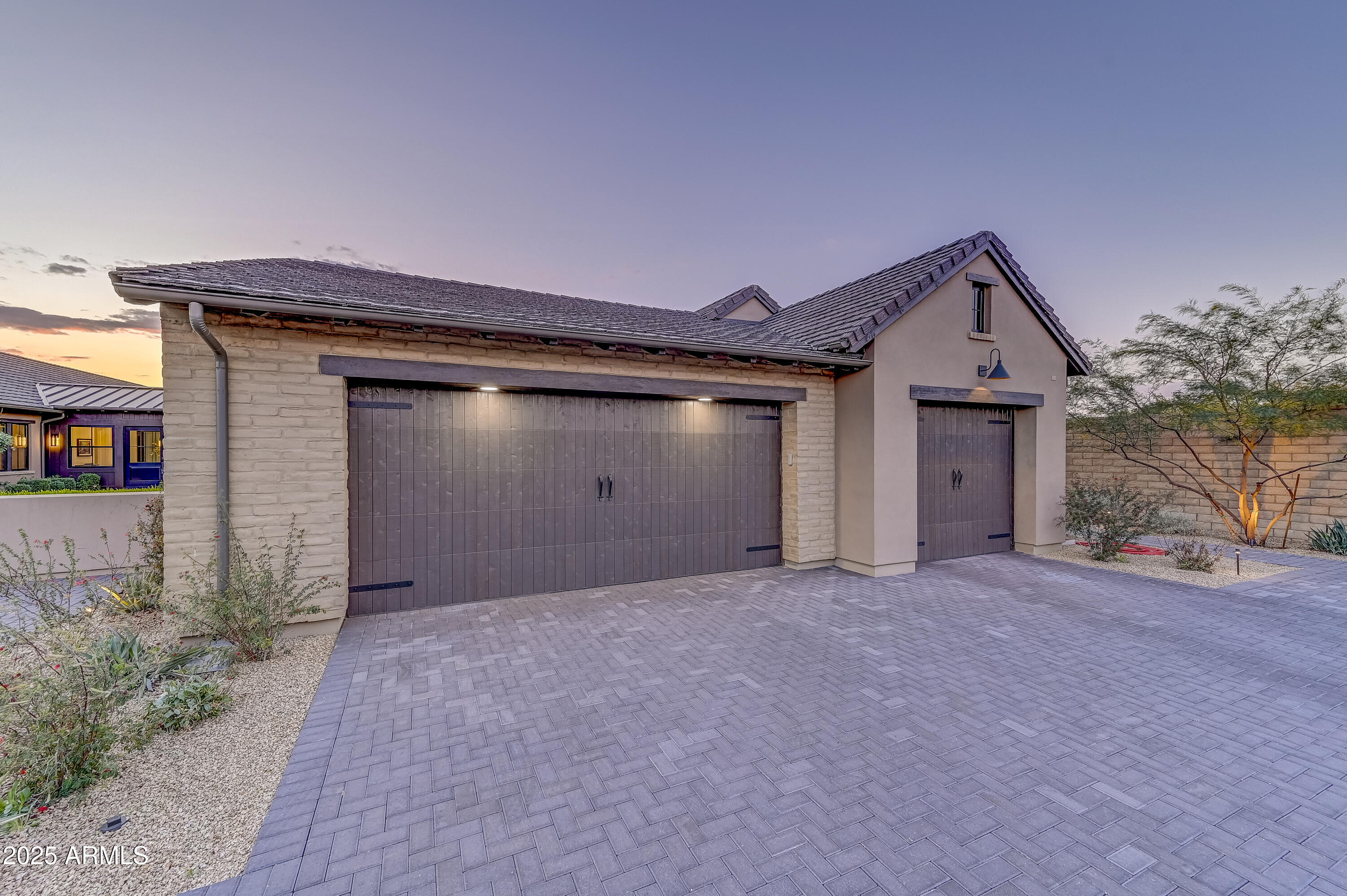 BRONCO ESTATES - Residential