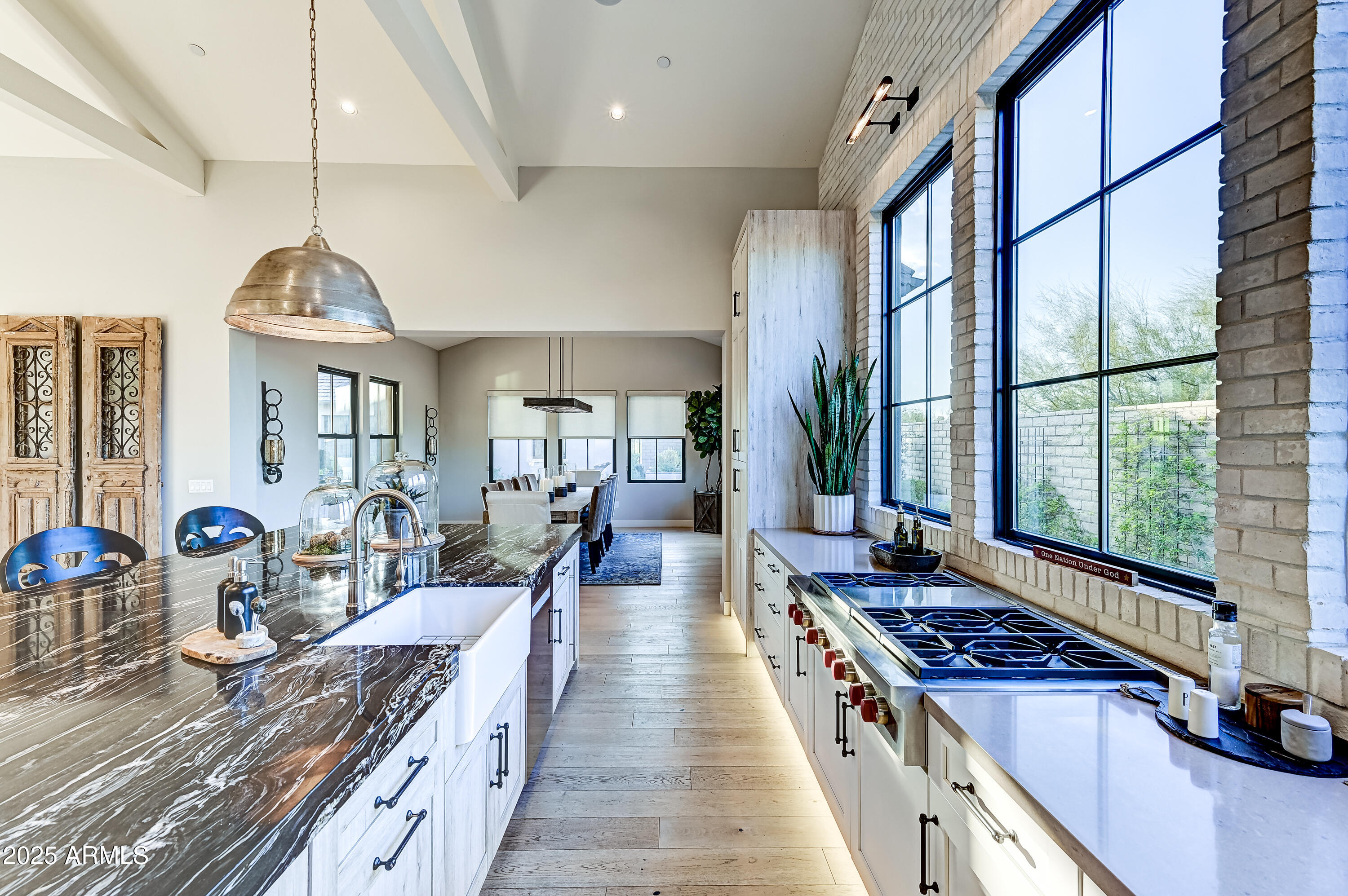 BRONCO ESTATES - Residential