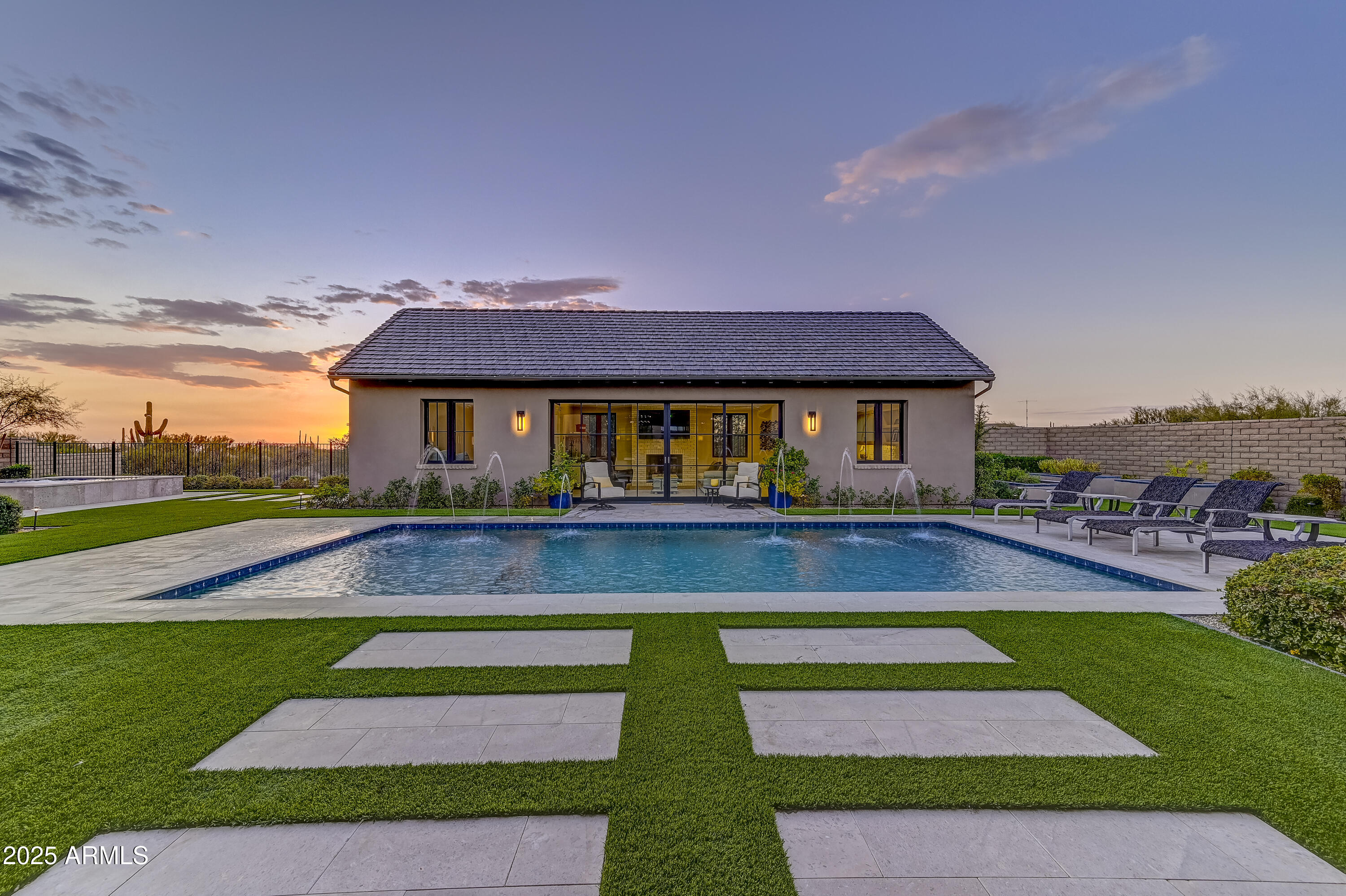 BRONCO ESTATES - Residential
