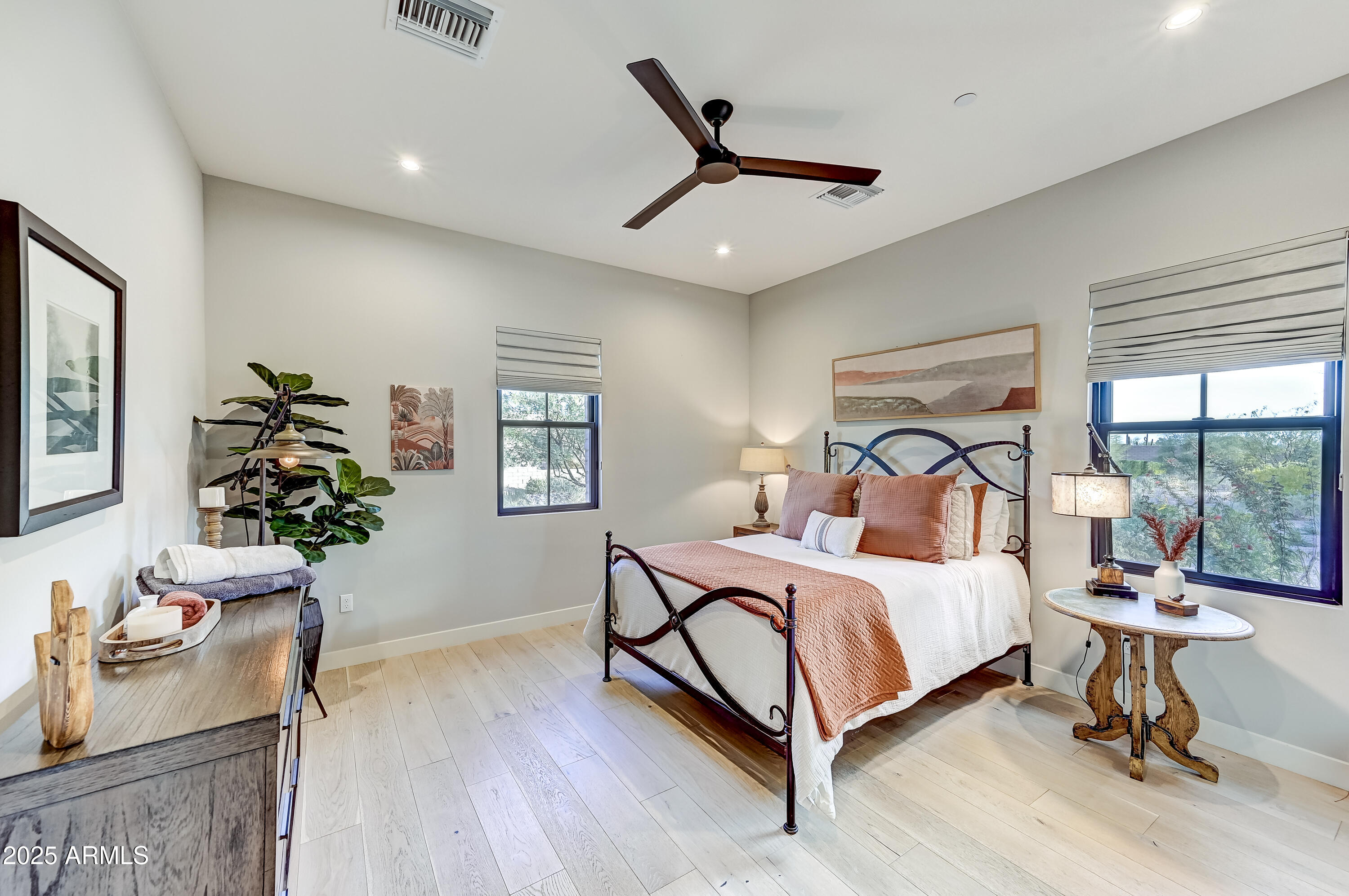 BRONCO ESTATES - Residential