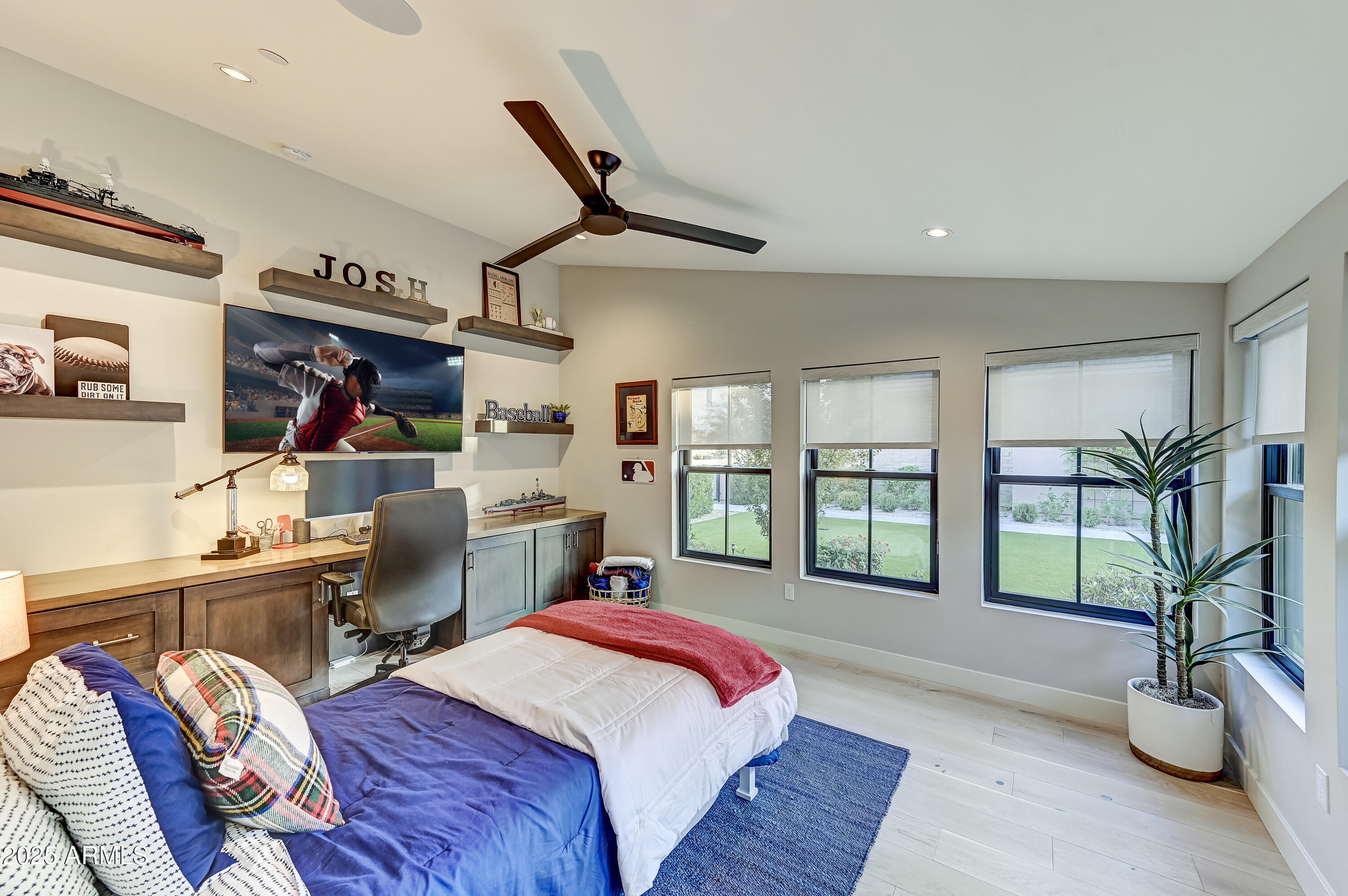 BRONCO ESTATES - Residential