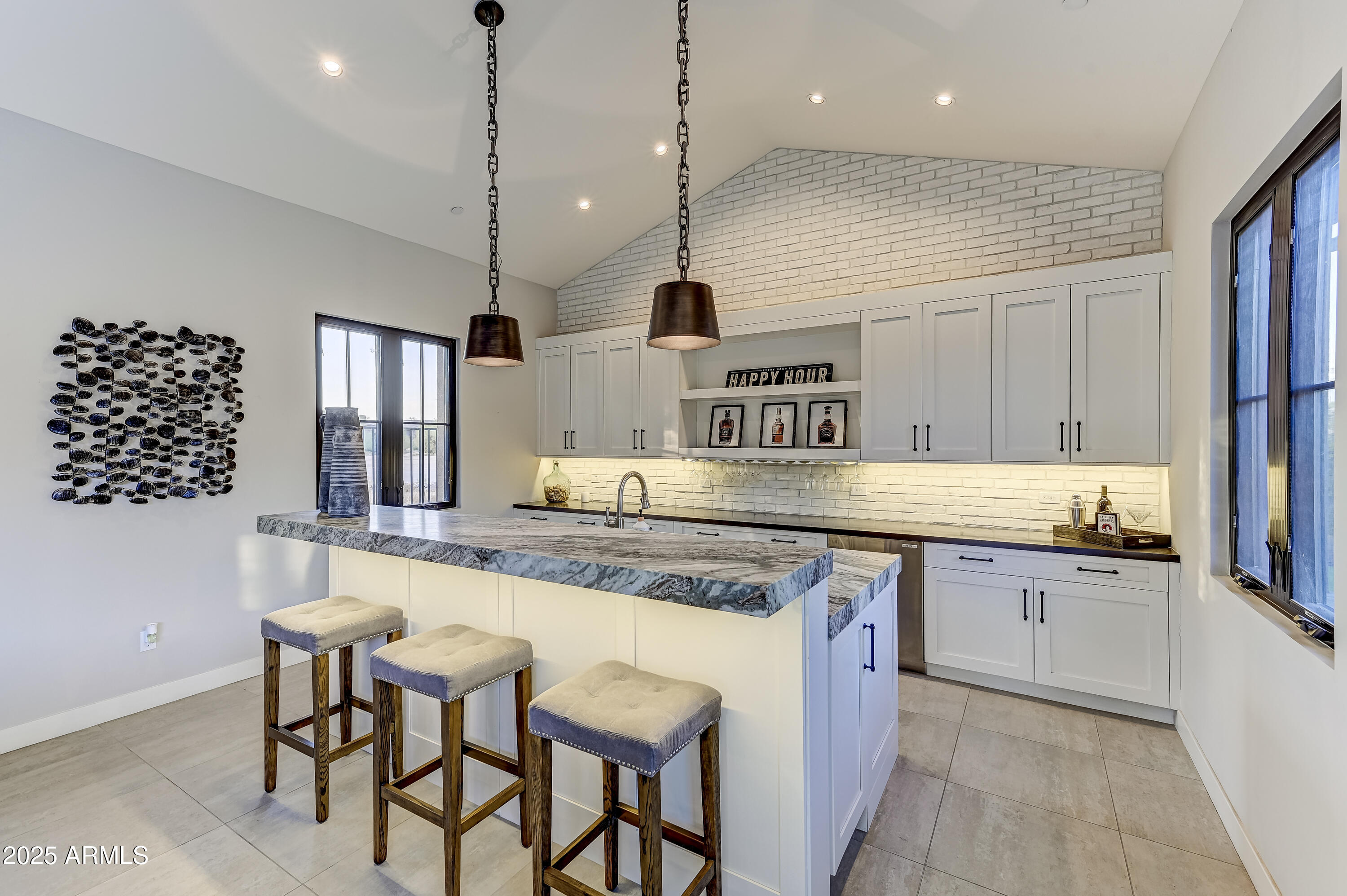 BRONCO ESTATES - Residential