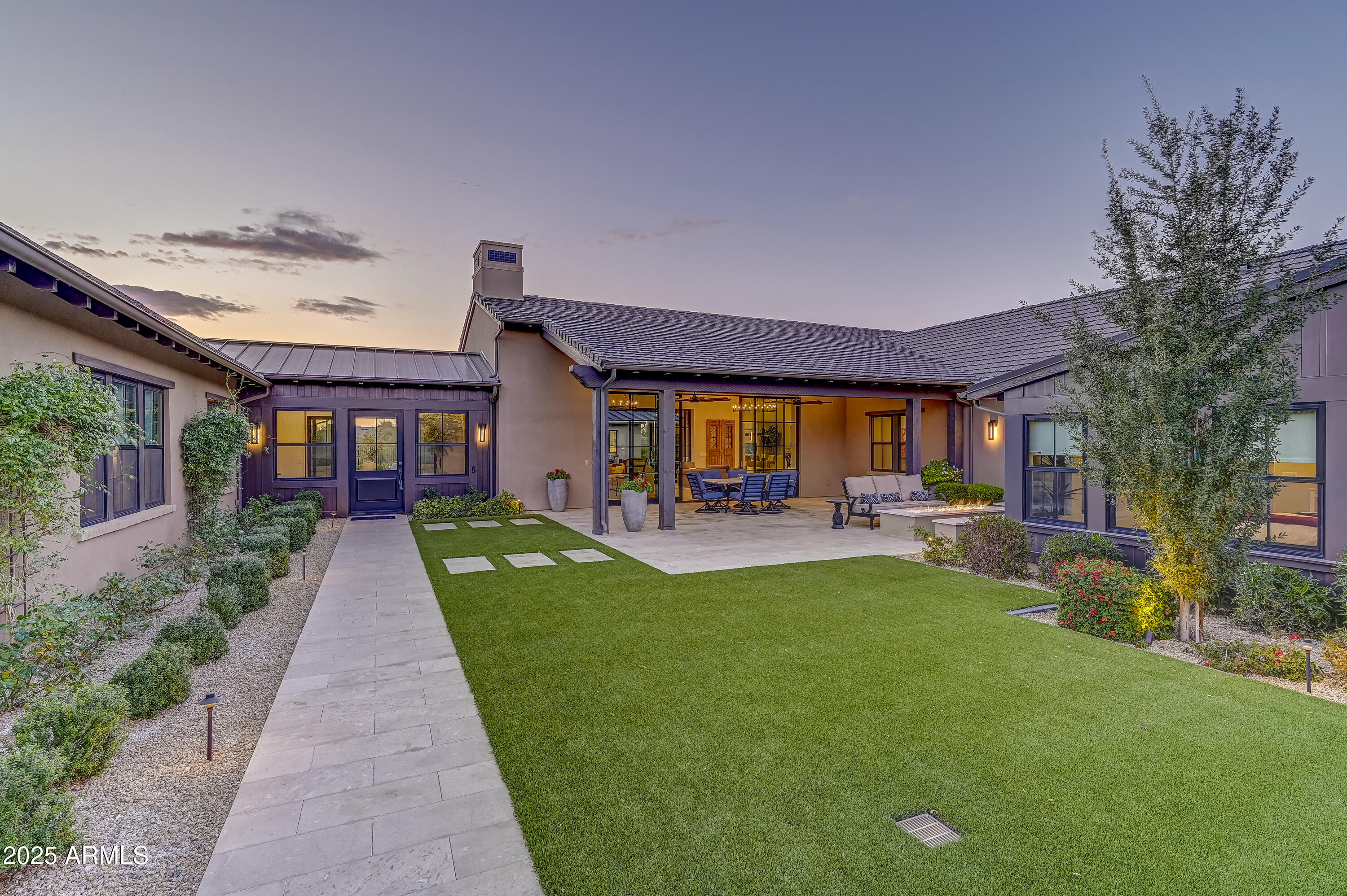 BRONCO ESTATES - Residential
