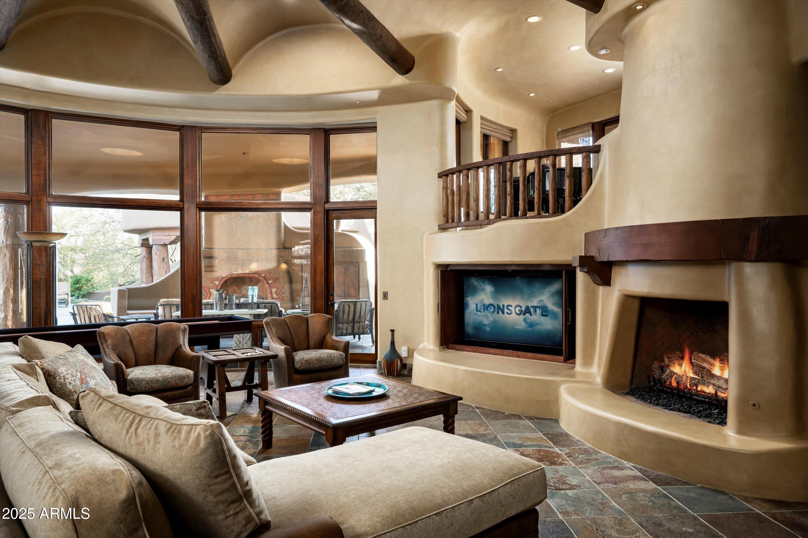 WHISPER ROCK - Residential