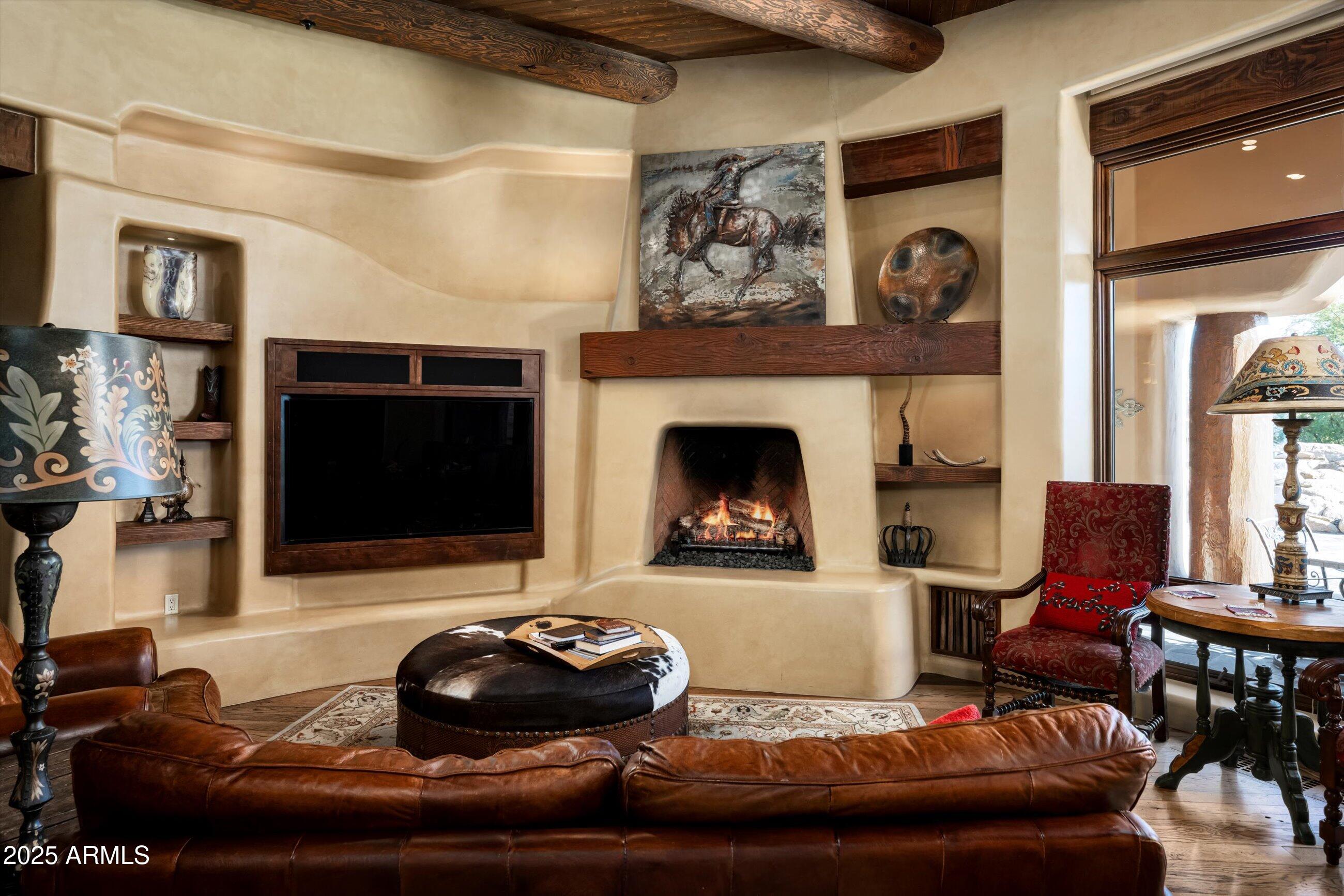 WHISPER ROCK - Residential