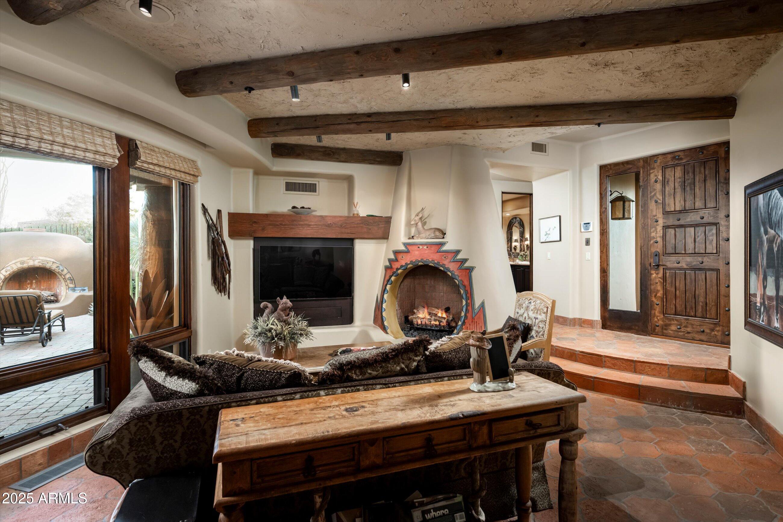 WHISPER ROCK - Residential
