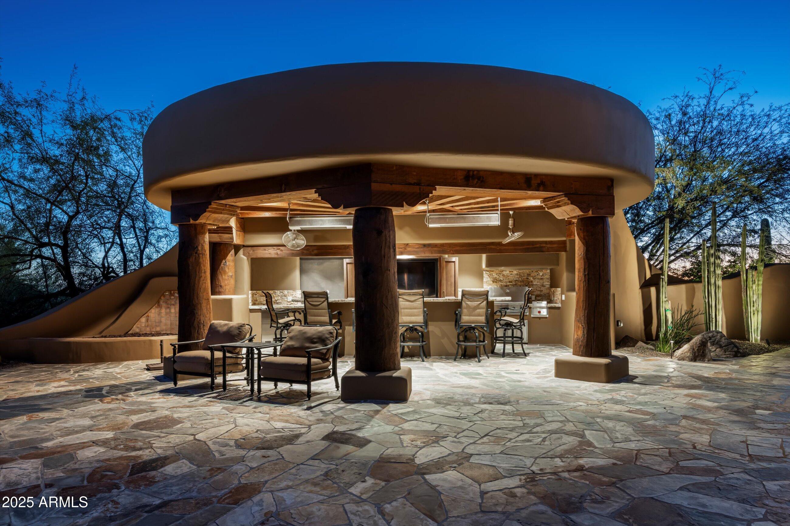 WHISPER ROCK - Residential