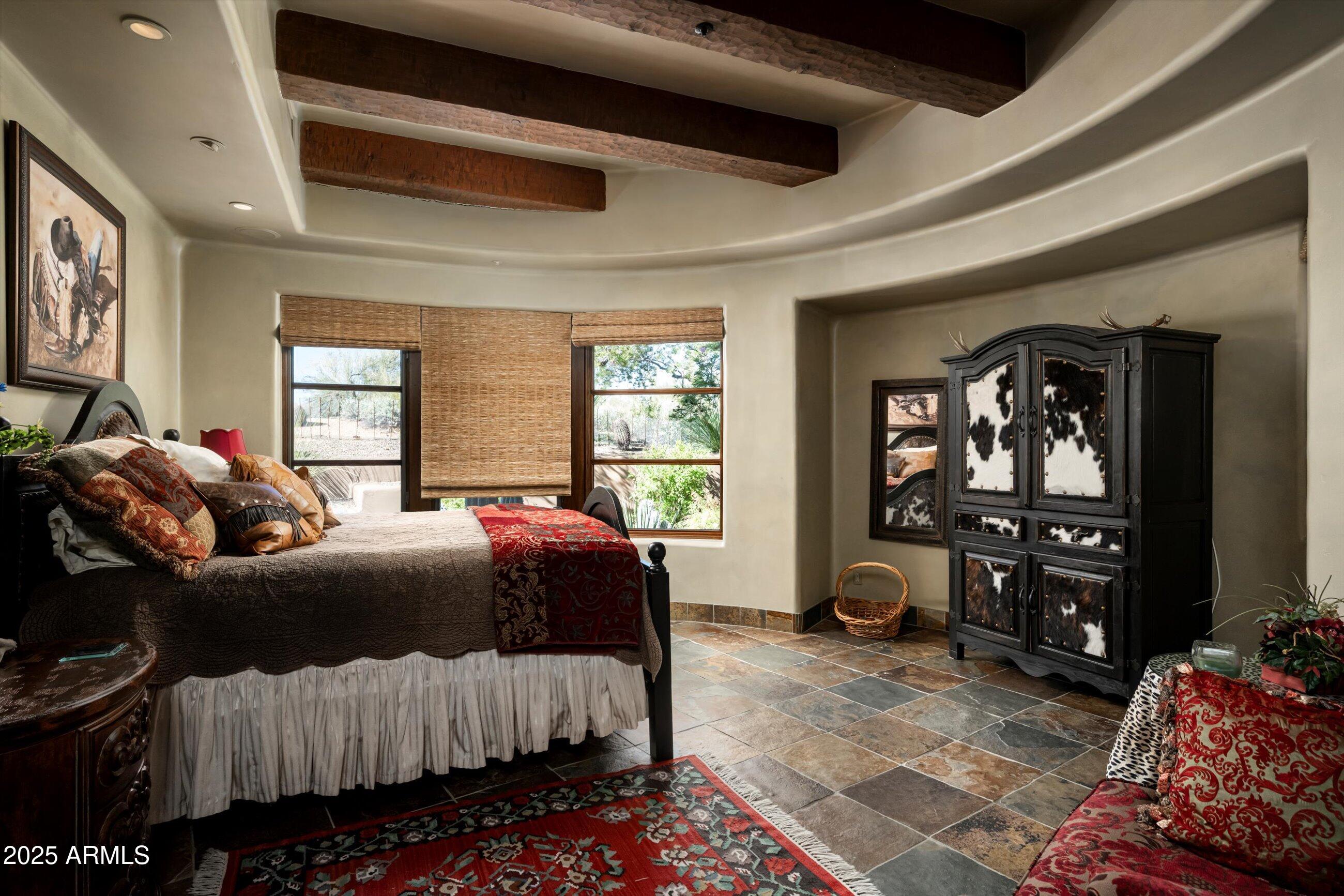 WHISPER ROCK - Residential