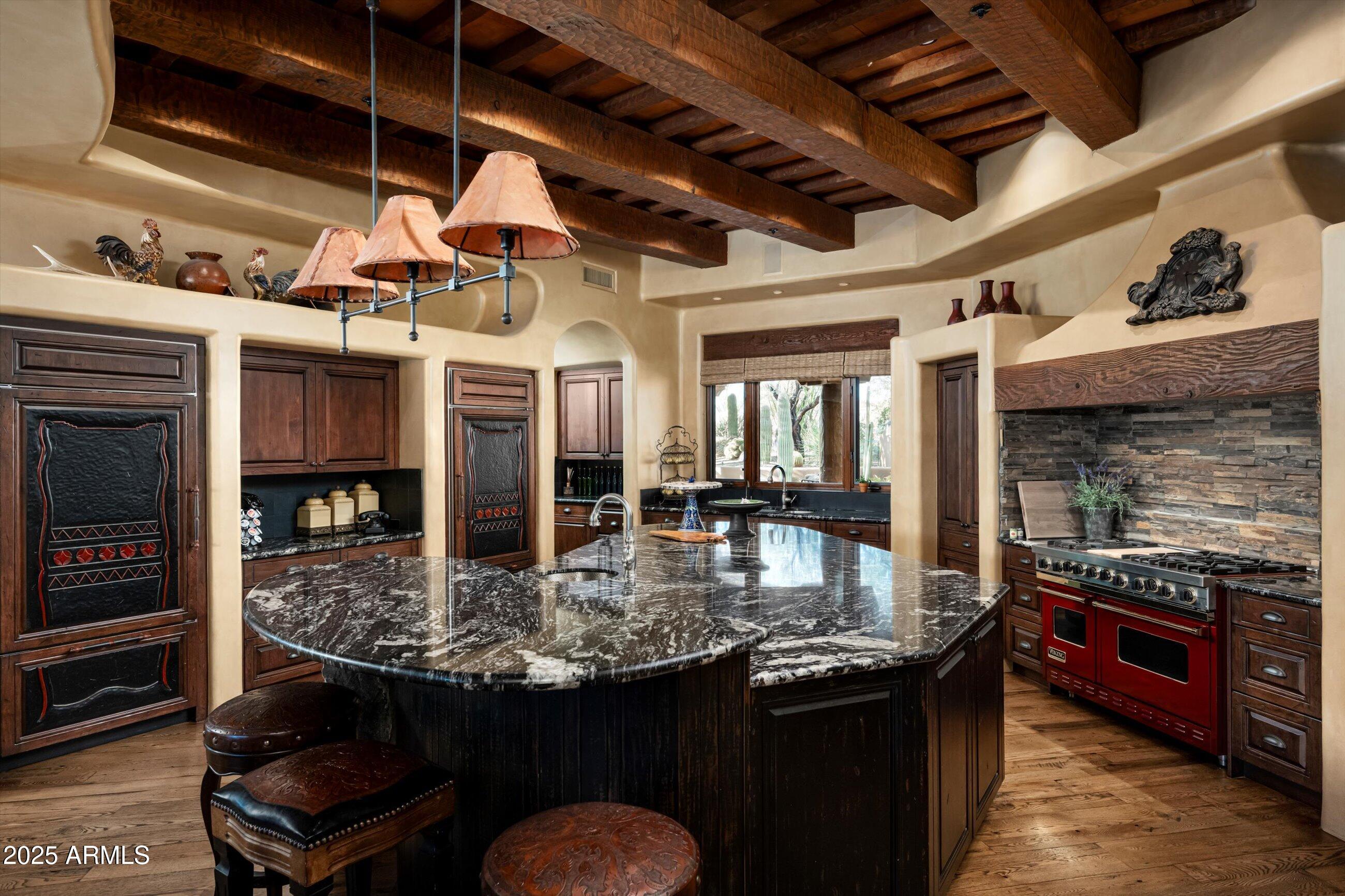 WHISPER ROCK - Residential